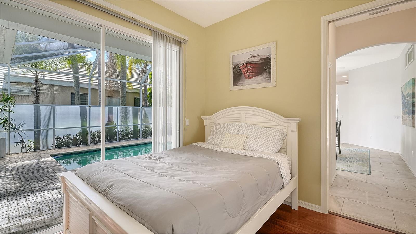 Image 26 of 70 For 533 Fallbrook Drive