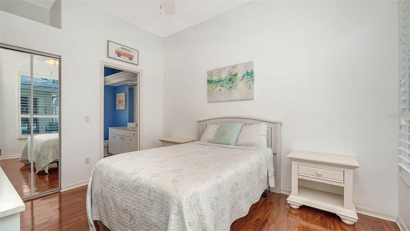 Image 28 of 70 For 533 Fallbrook Drive