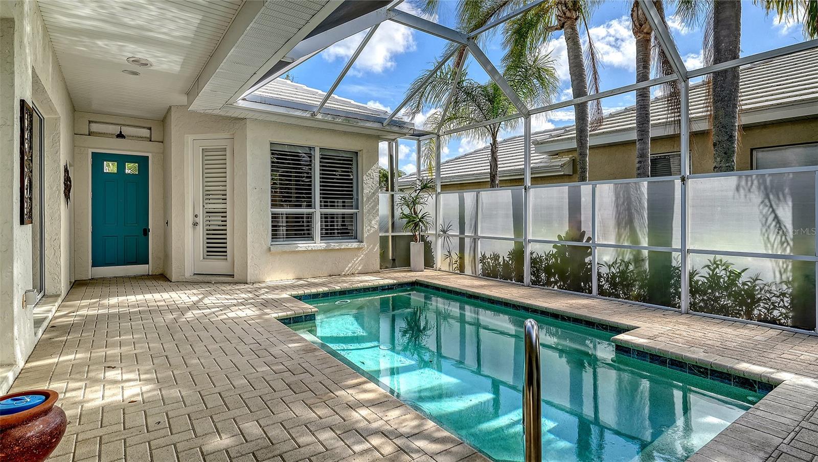 Image 5 of 70 For 533 Fallbrook Drive