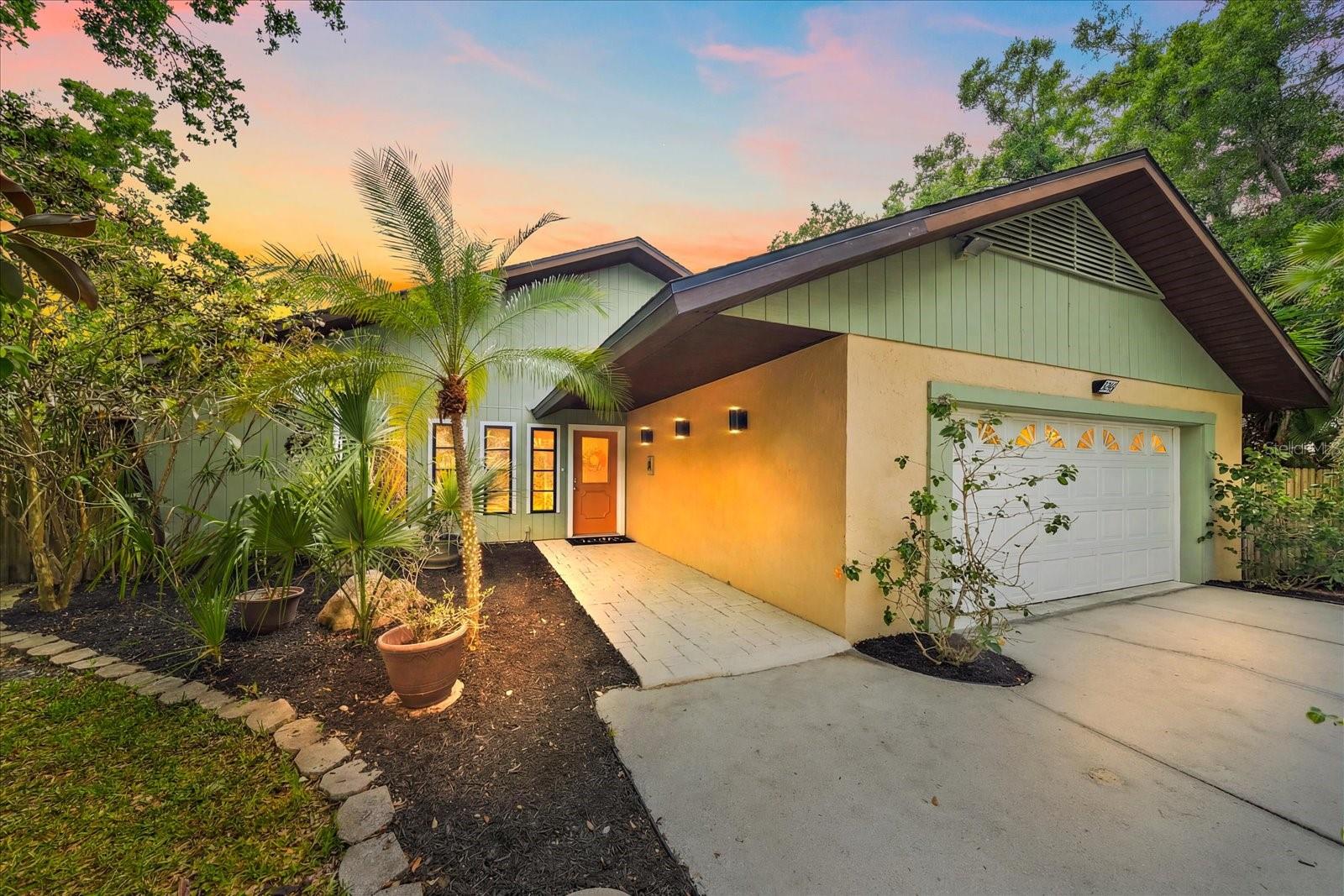 Details for 3246 Maiden Lane, SARASOTA, FL 34231