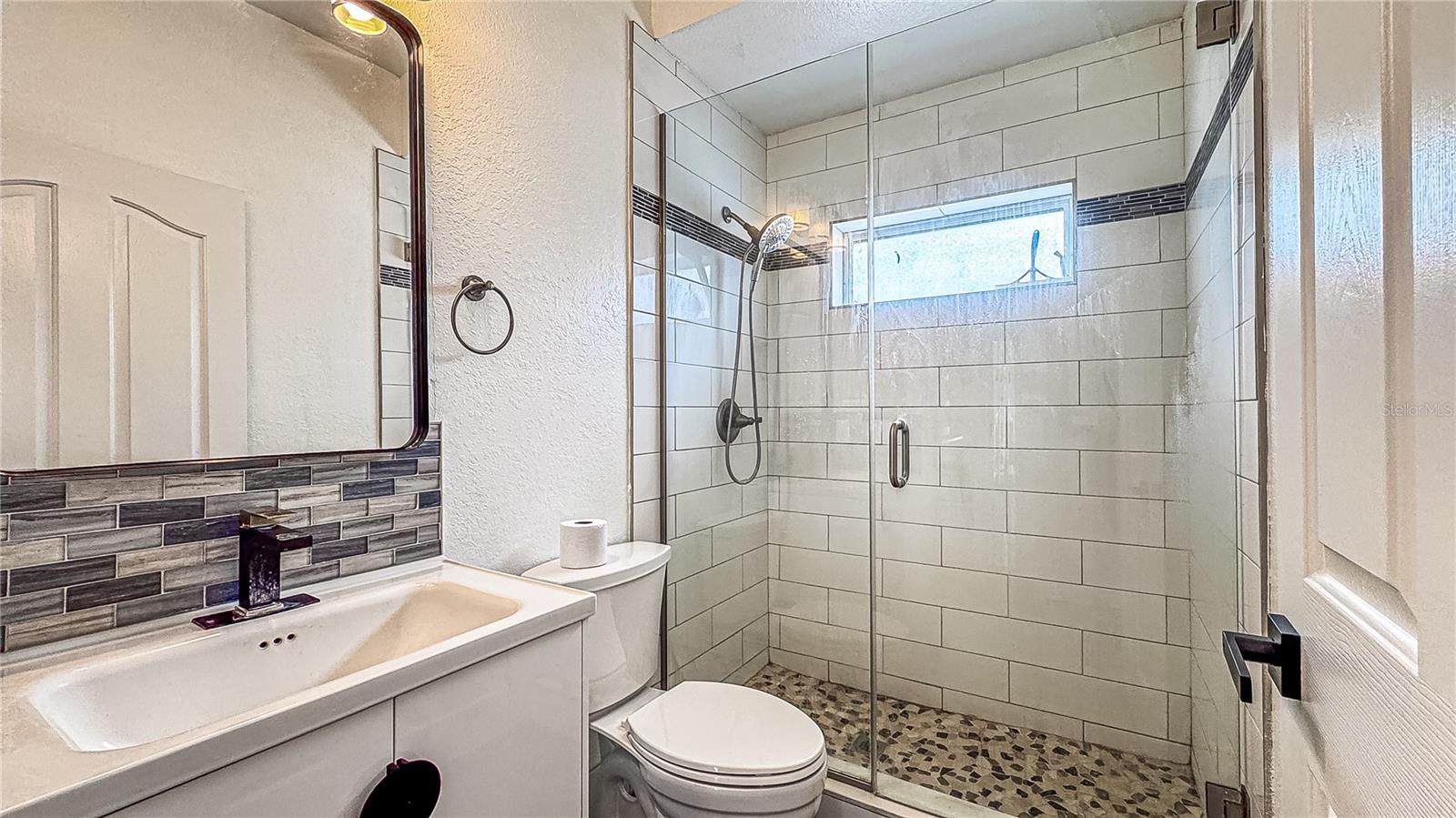 Image 25 of 52 For 3496 Omela Terrace