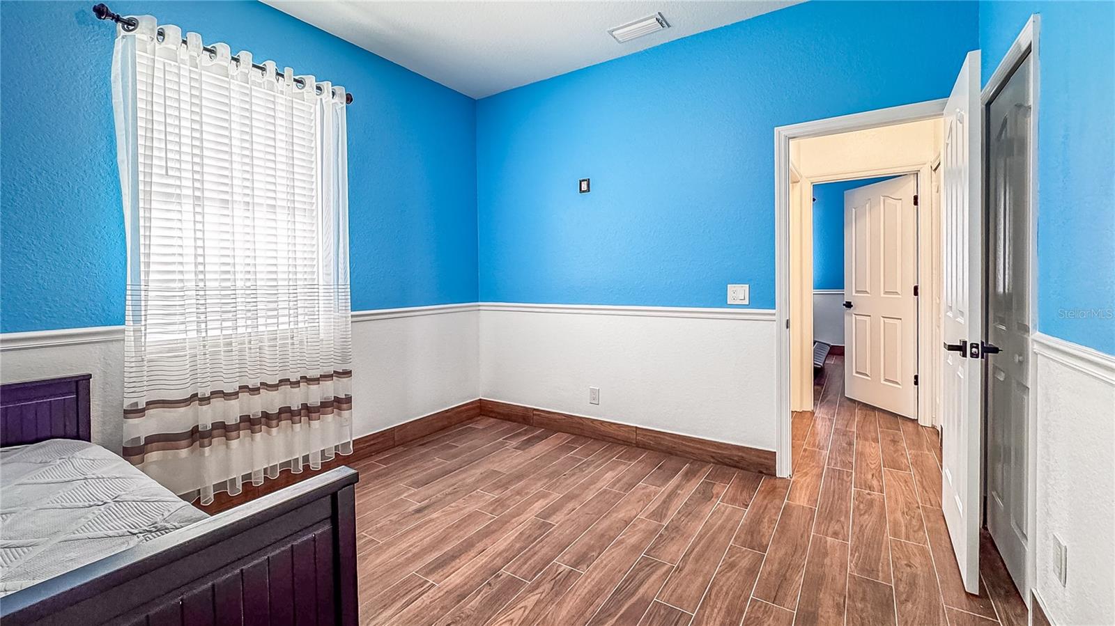 Image 27 of 52 For 3496 Omela Terrace