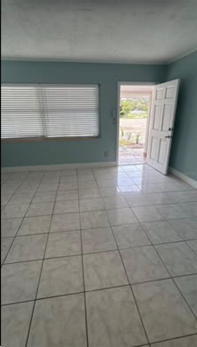 Image 2 of 7 For 2216 Webber Street B