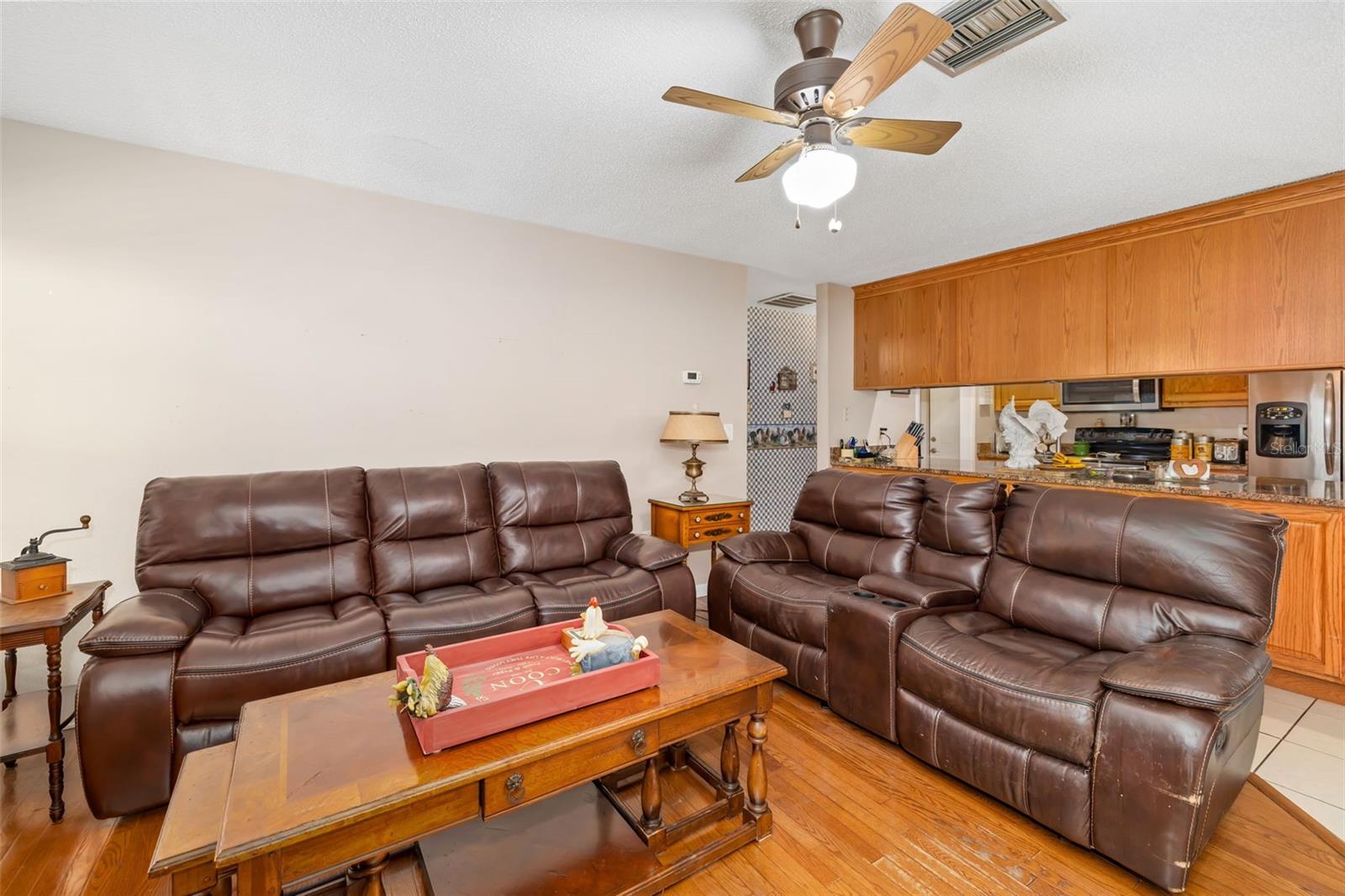 Image 17 of 57 For 2005 39th Street W