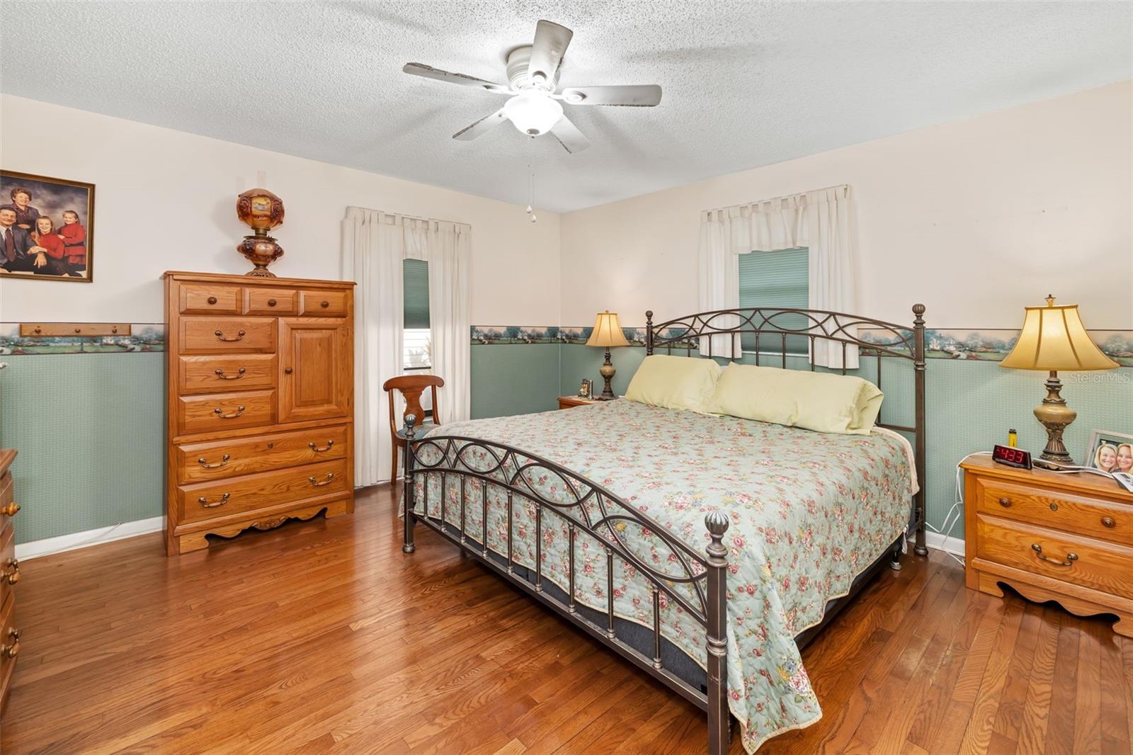 Image 20 of 57 For 2005 39th Street W