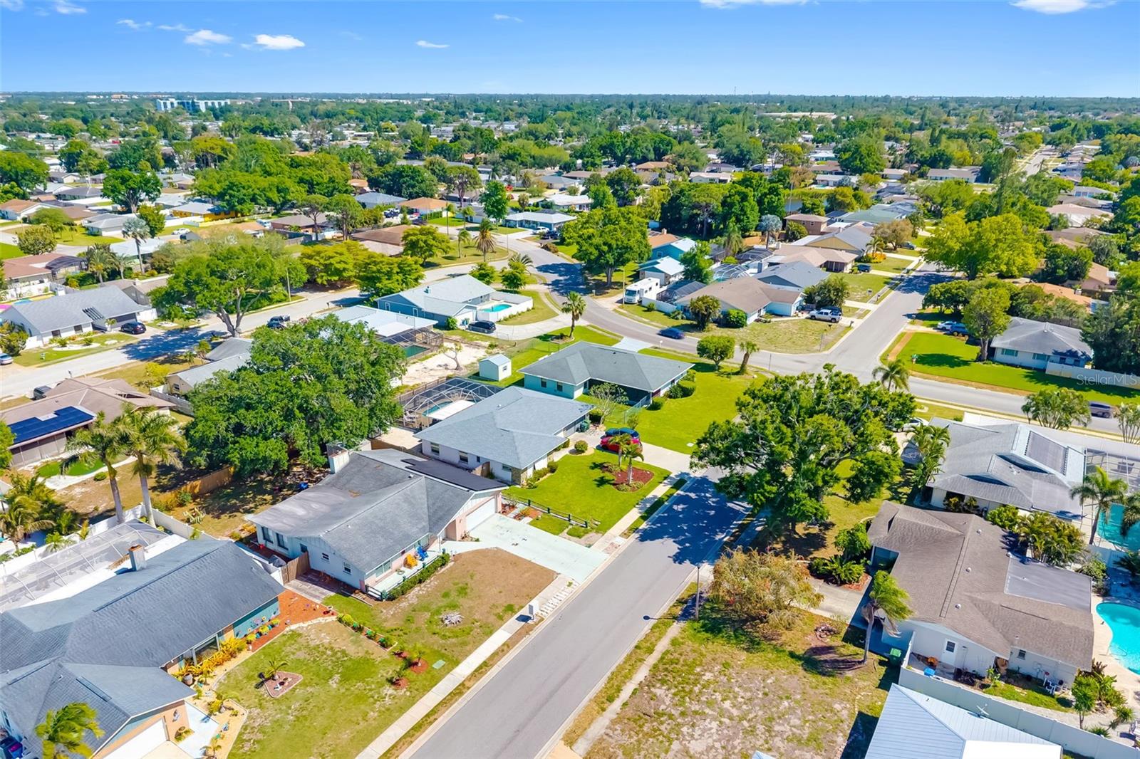 Image 36 of 57 For 2005 39th Street W