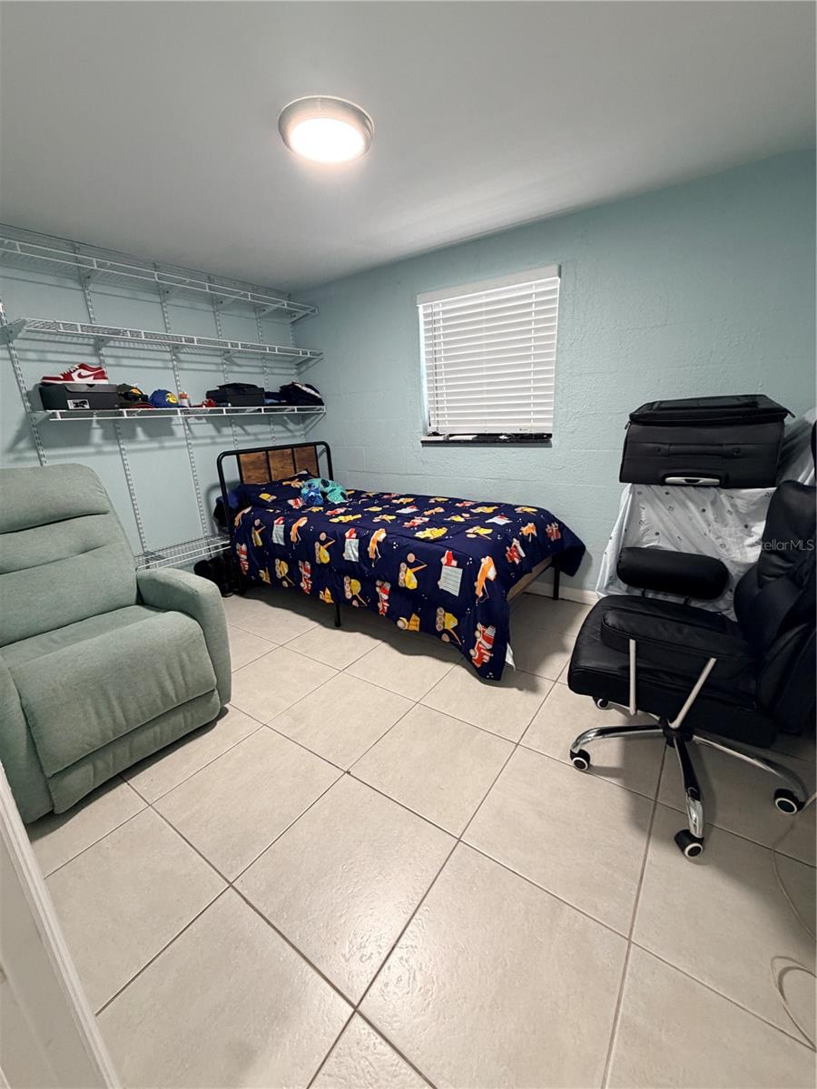 Listing photo id 4 for 2216 Webber Street C