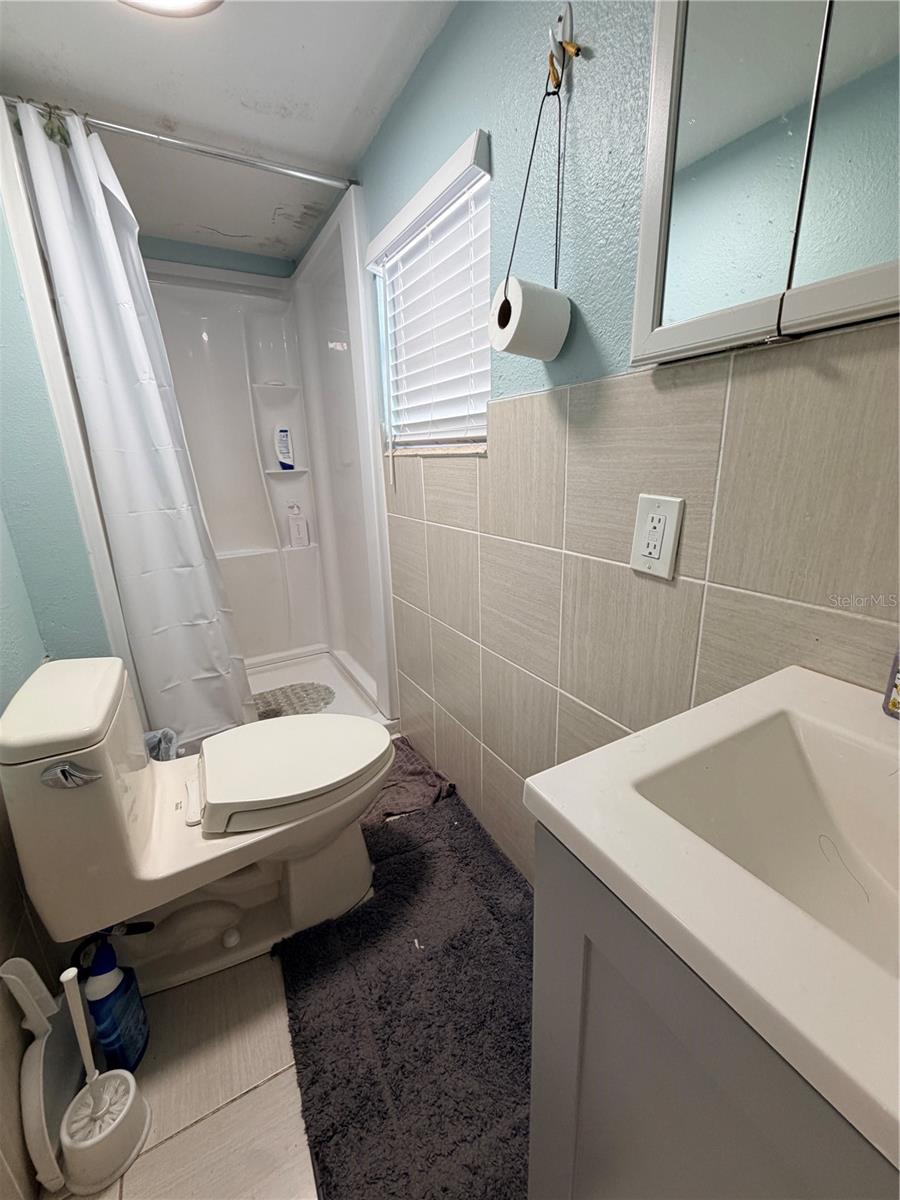 Listing photo id 7 for 2216 Webber Street C