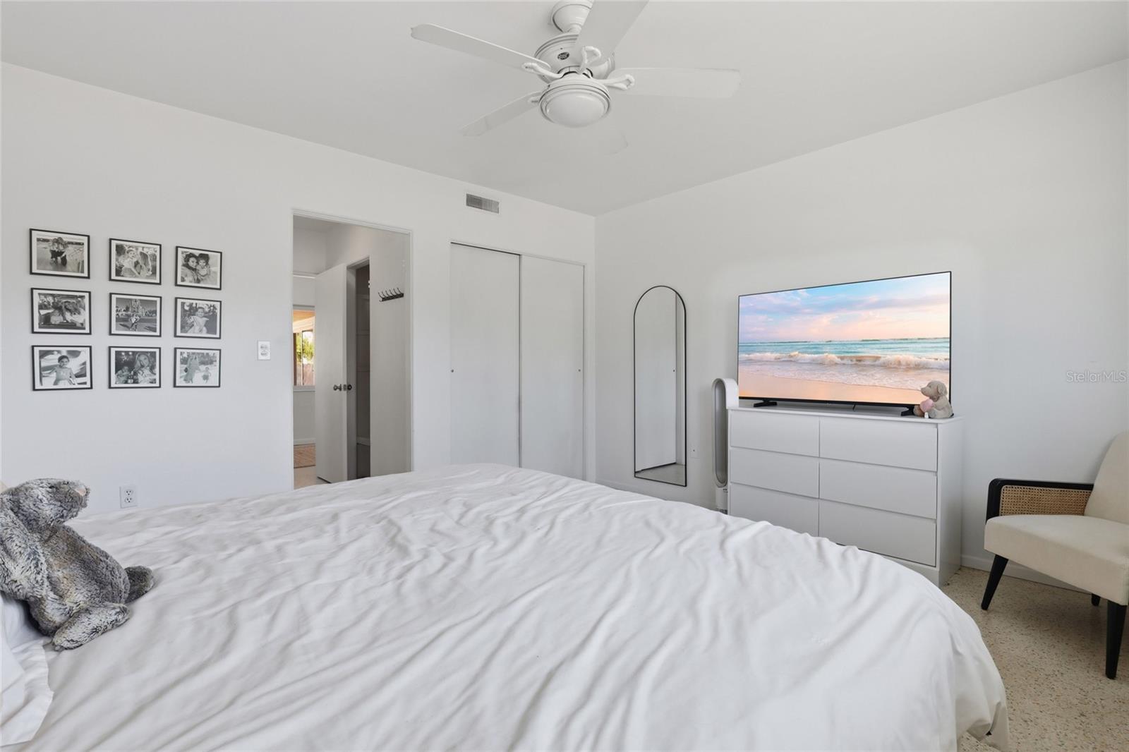 Image 19 of 46 For 2311 Sunnyside Place