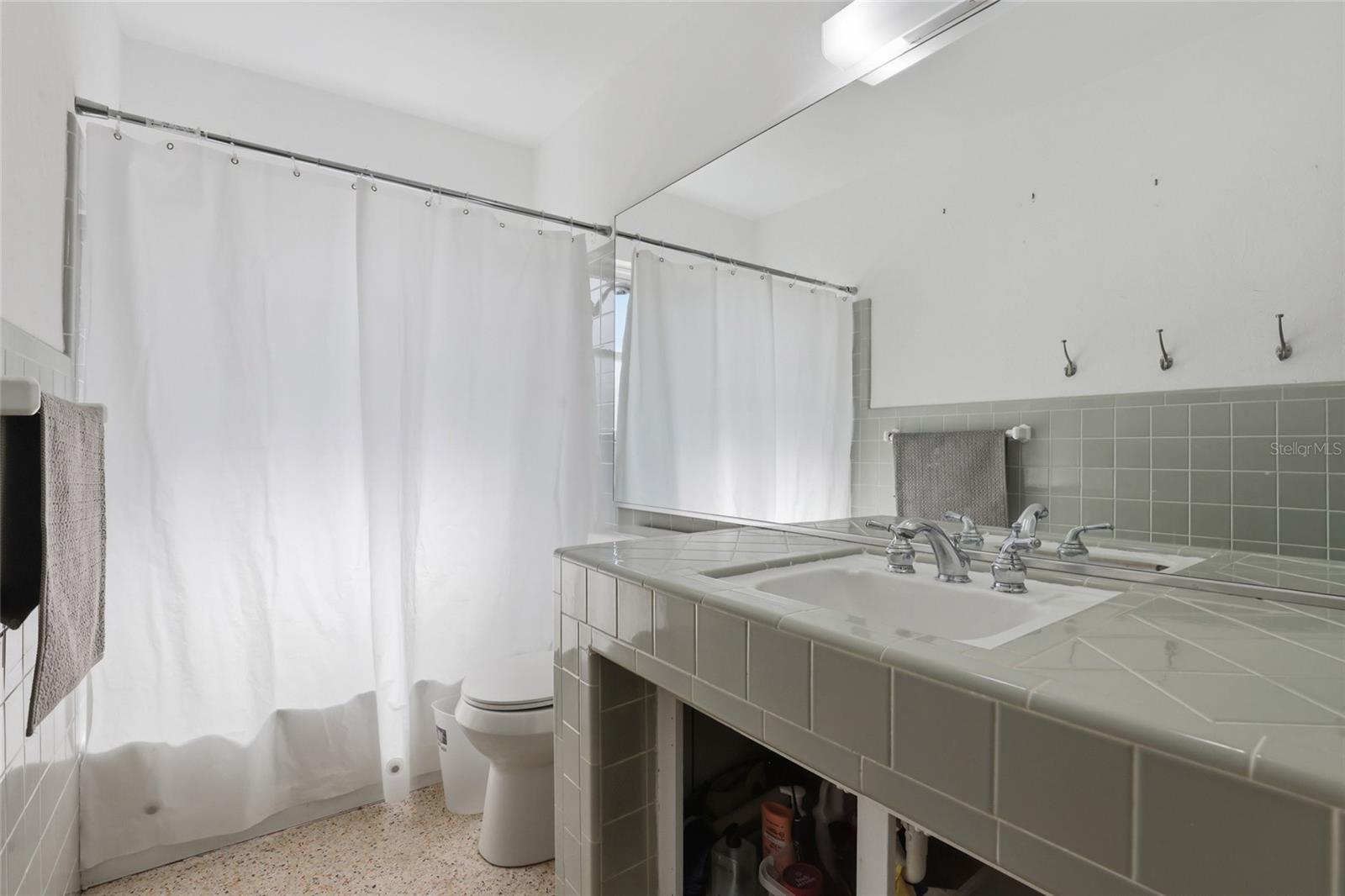 Image 23 of 46 For 2311 Sunnyside Place