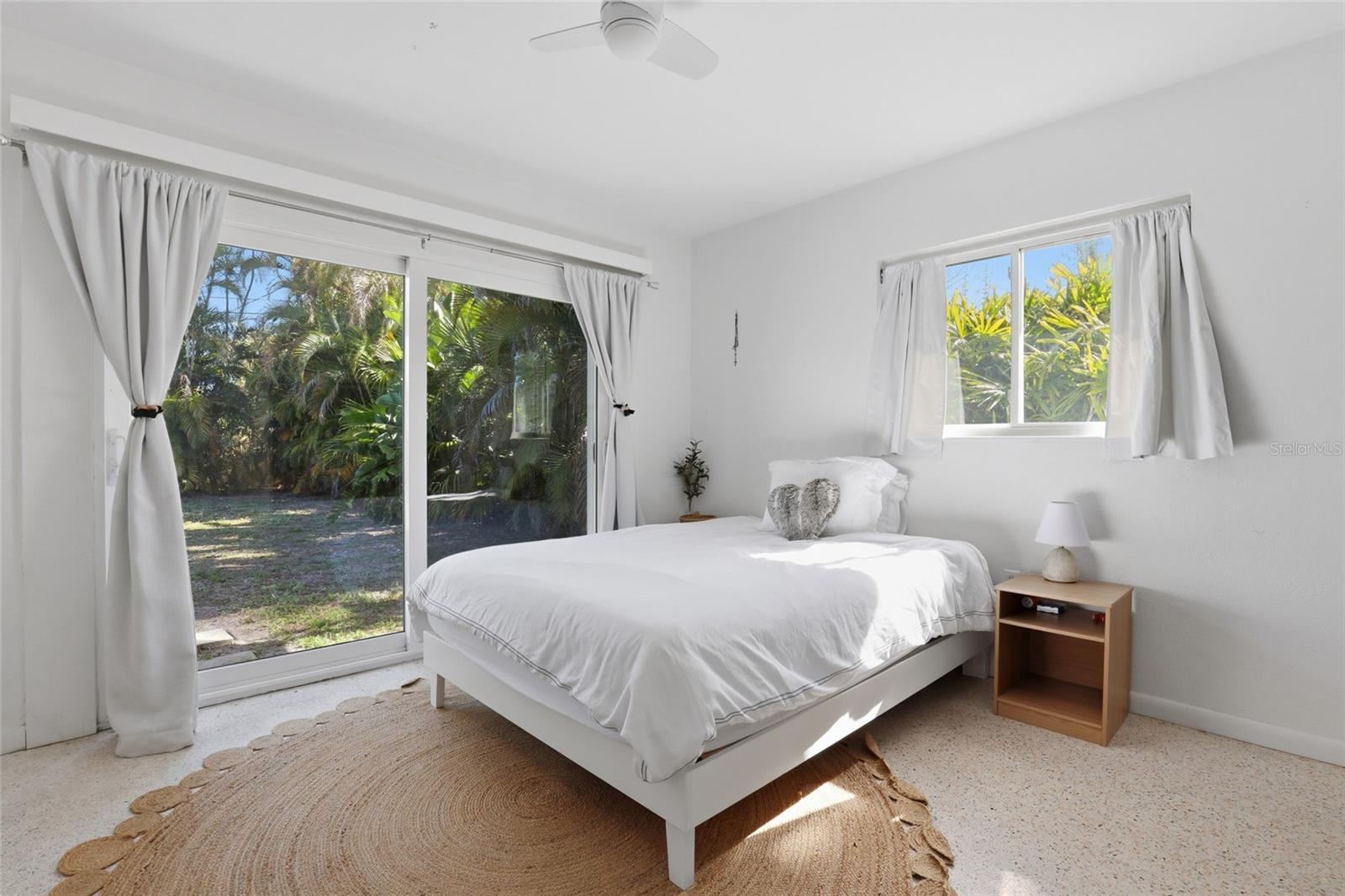 Image 24 of 46 For 2311 Sunnyside Place