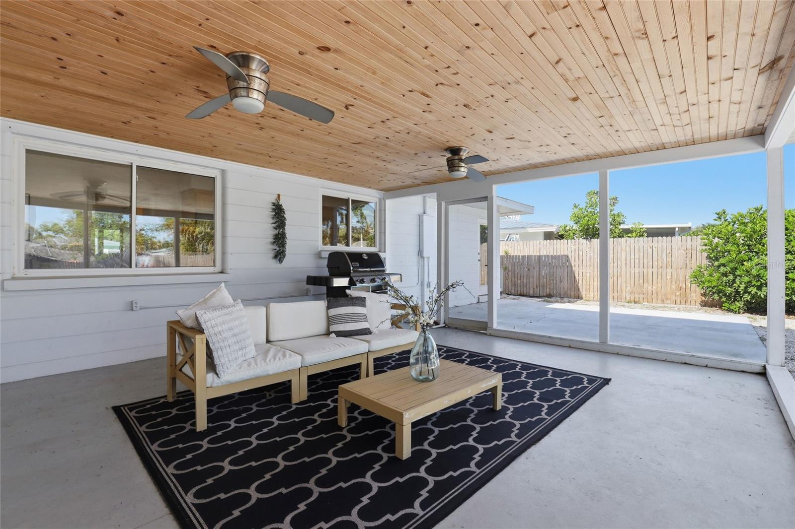 Image 29 of 46 For 2311 Sunnyside Place