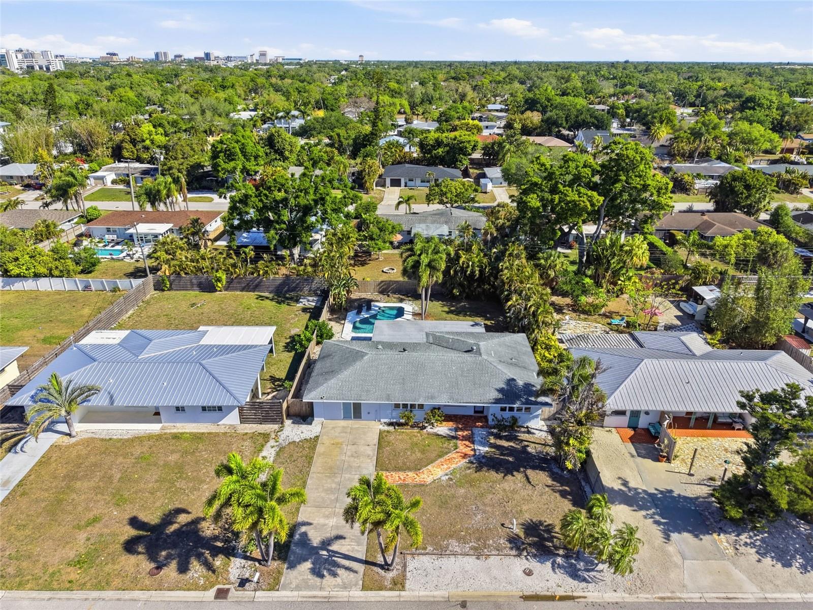 Image 40 of 46 For 2311 Sunnyside Place