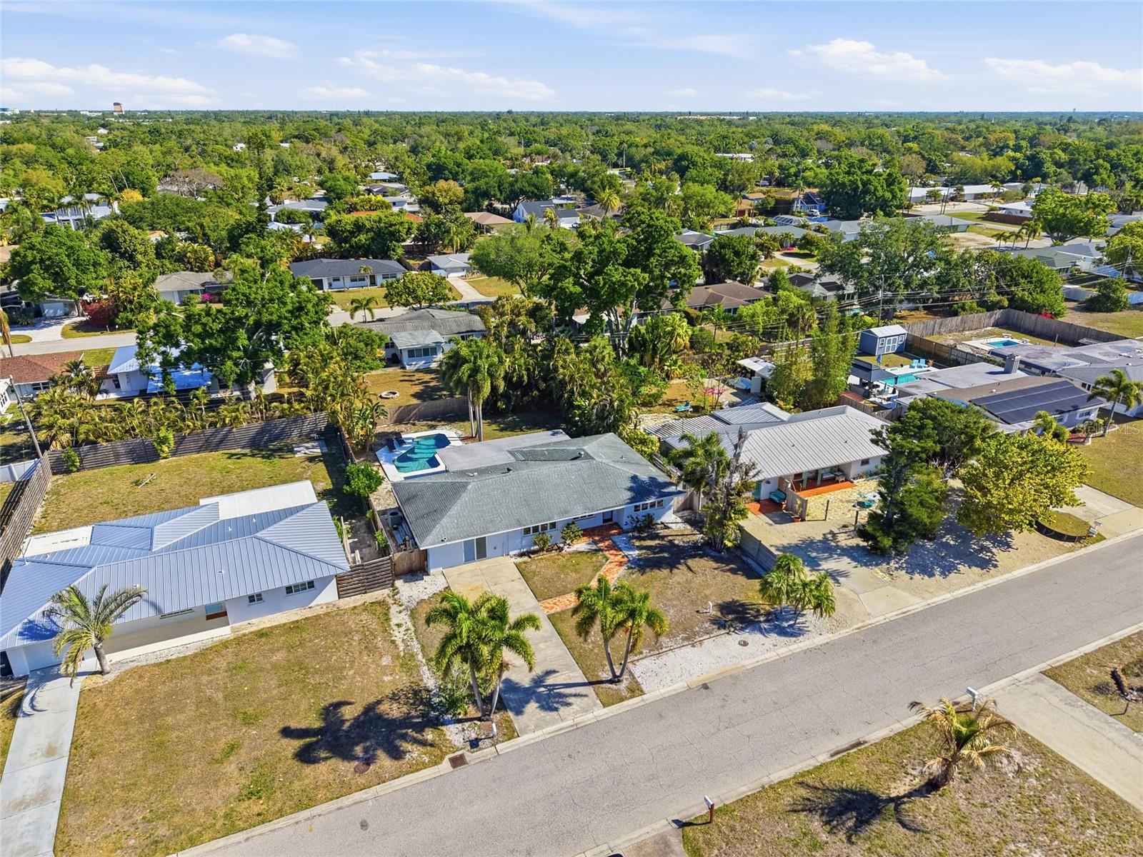 Image 41 of 46 For 2311 Sunnyside Place