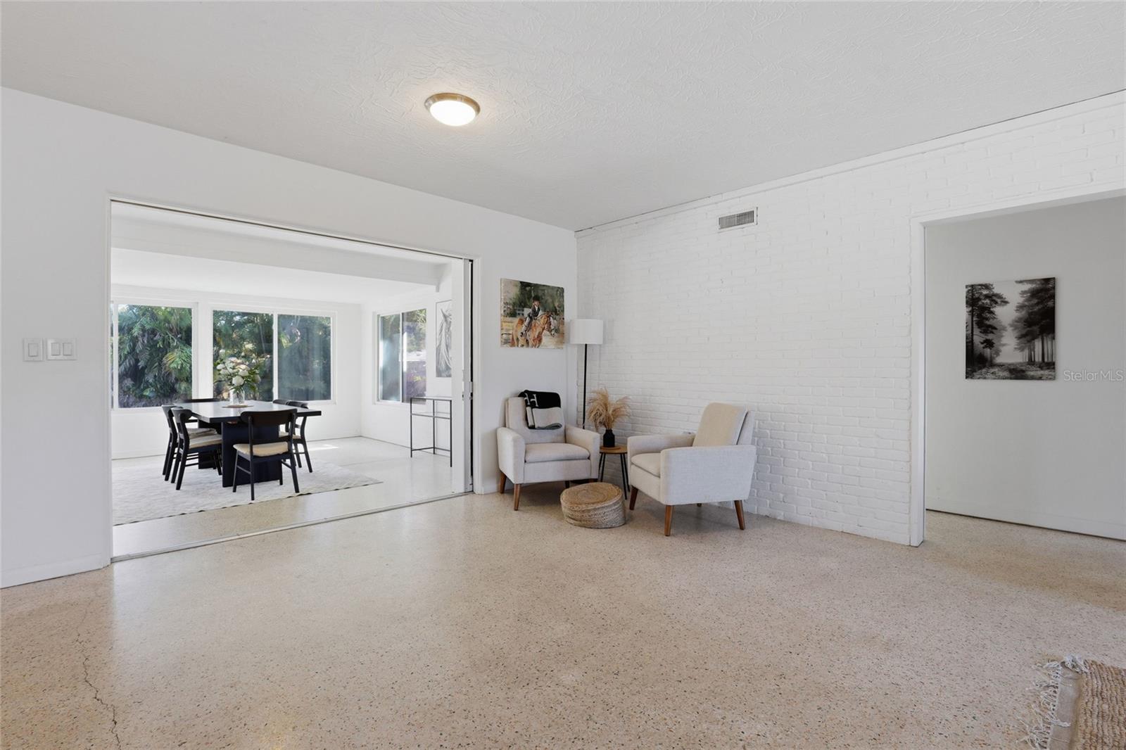 Image 6 of 46 For 2311 Sunnyside Place