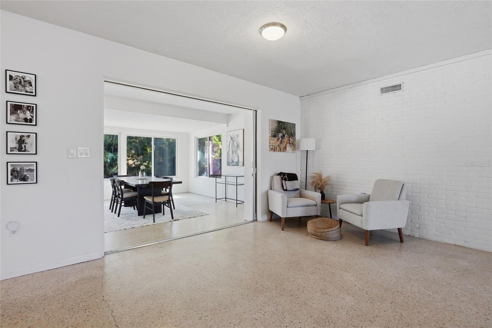 Image 7 of 46 For 2311 Sunnyside Place