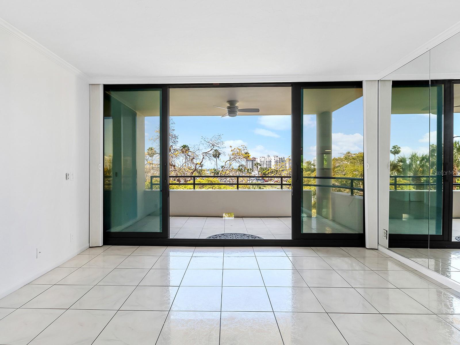 Image 10 of 44 For 1255 Gulfstream Avenue 205