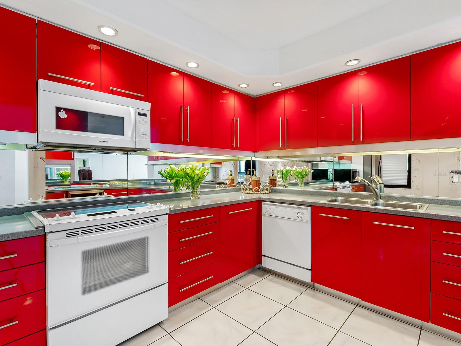 Image 14 of 44 For 1255 Gulfstream Avenue 205