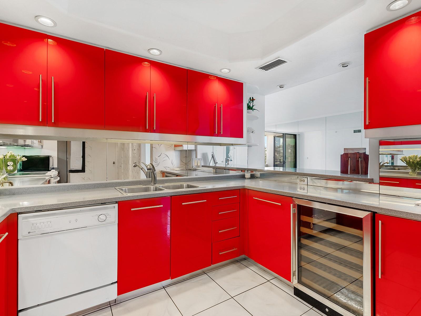 Image 16 of 44 For 1255 Gulfstream Avenue 205