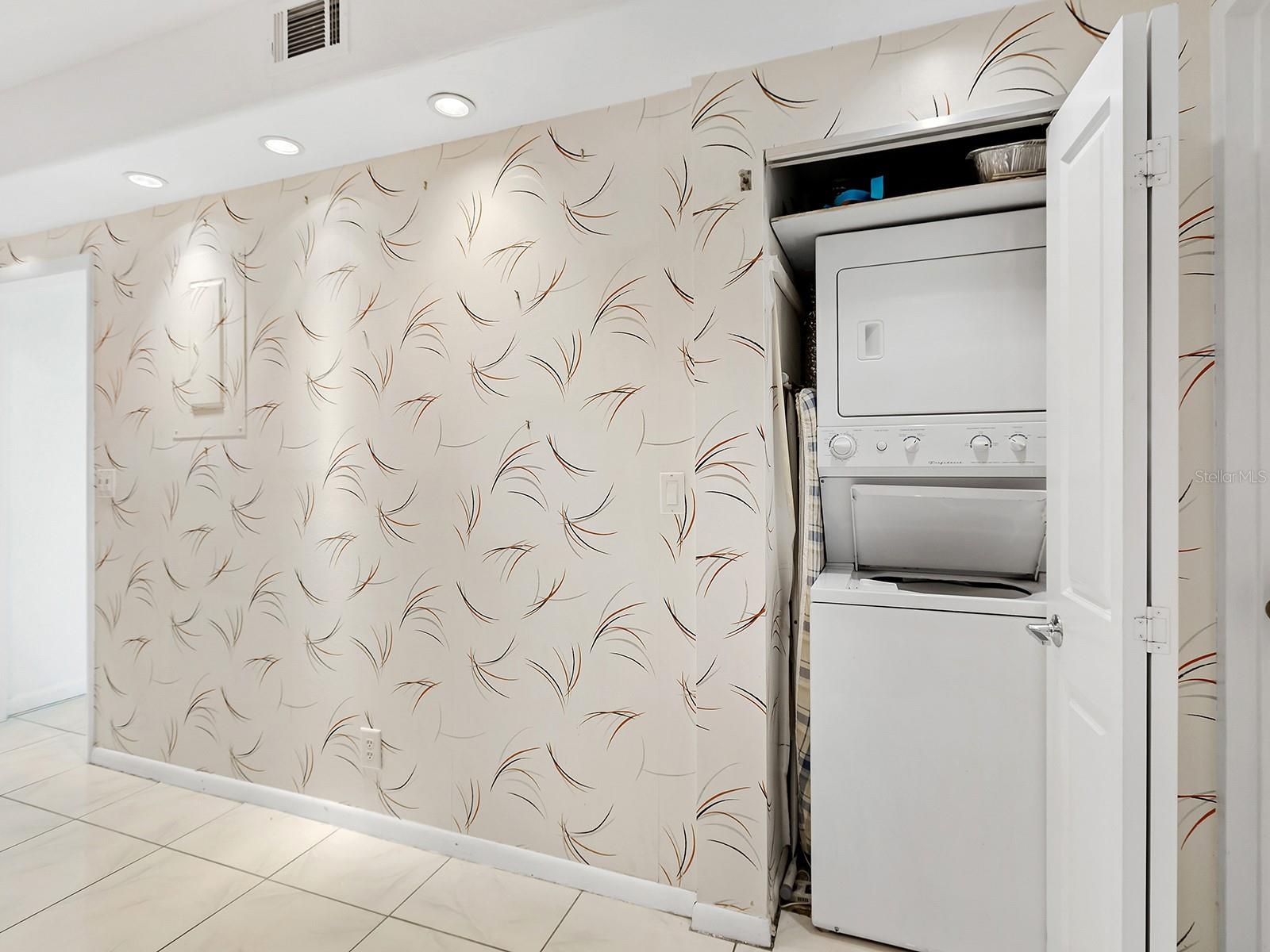 Image 29 of 44 For 1255 Gulfstream Avenue 205