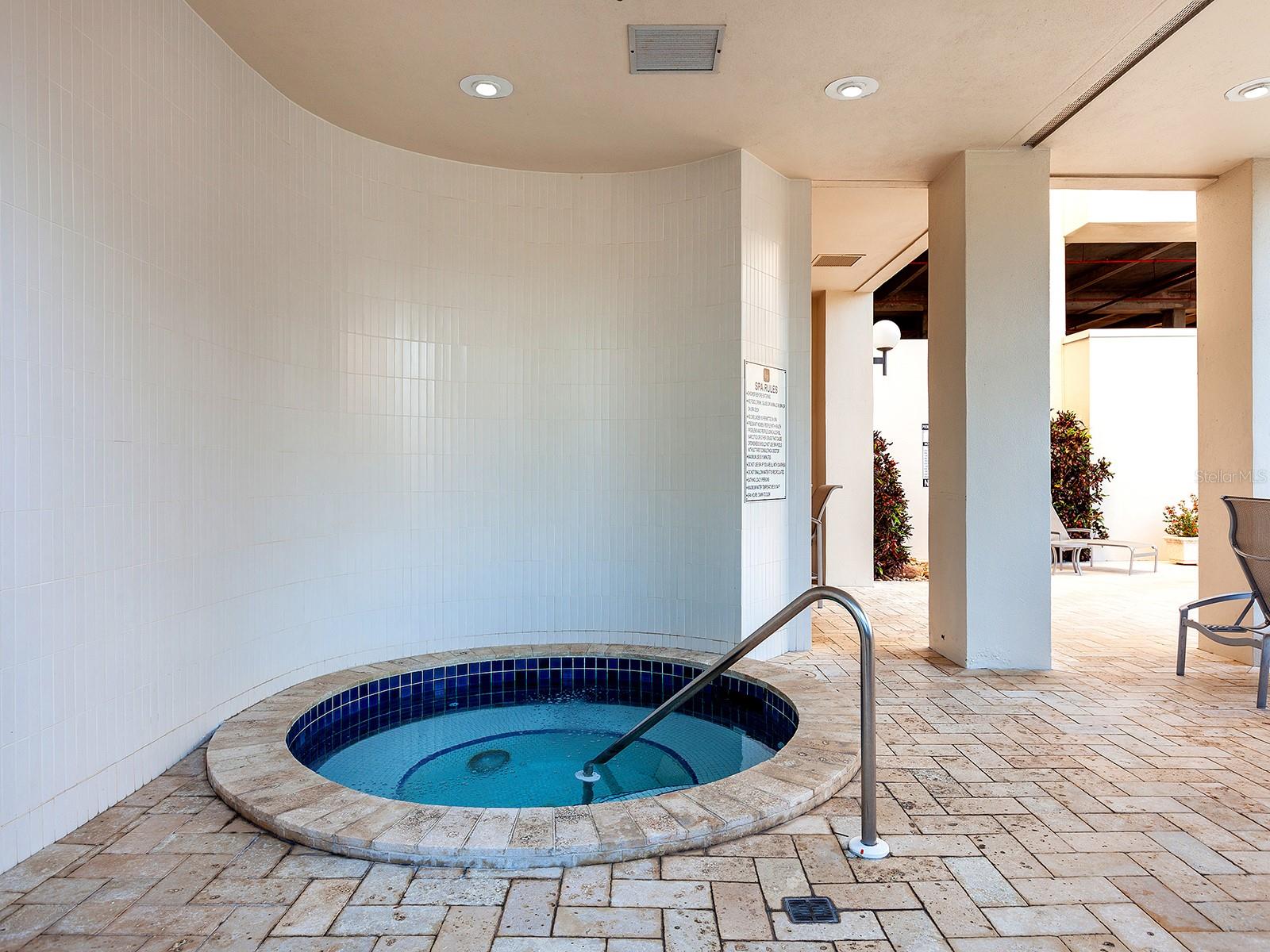 Image 36 of 44 For 1255 Gulfstream Avenue 205