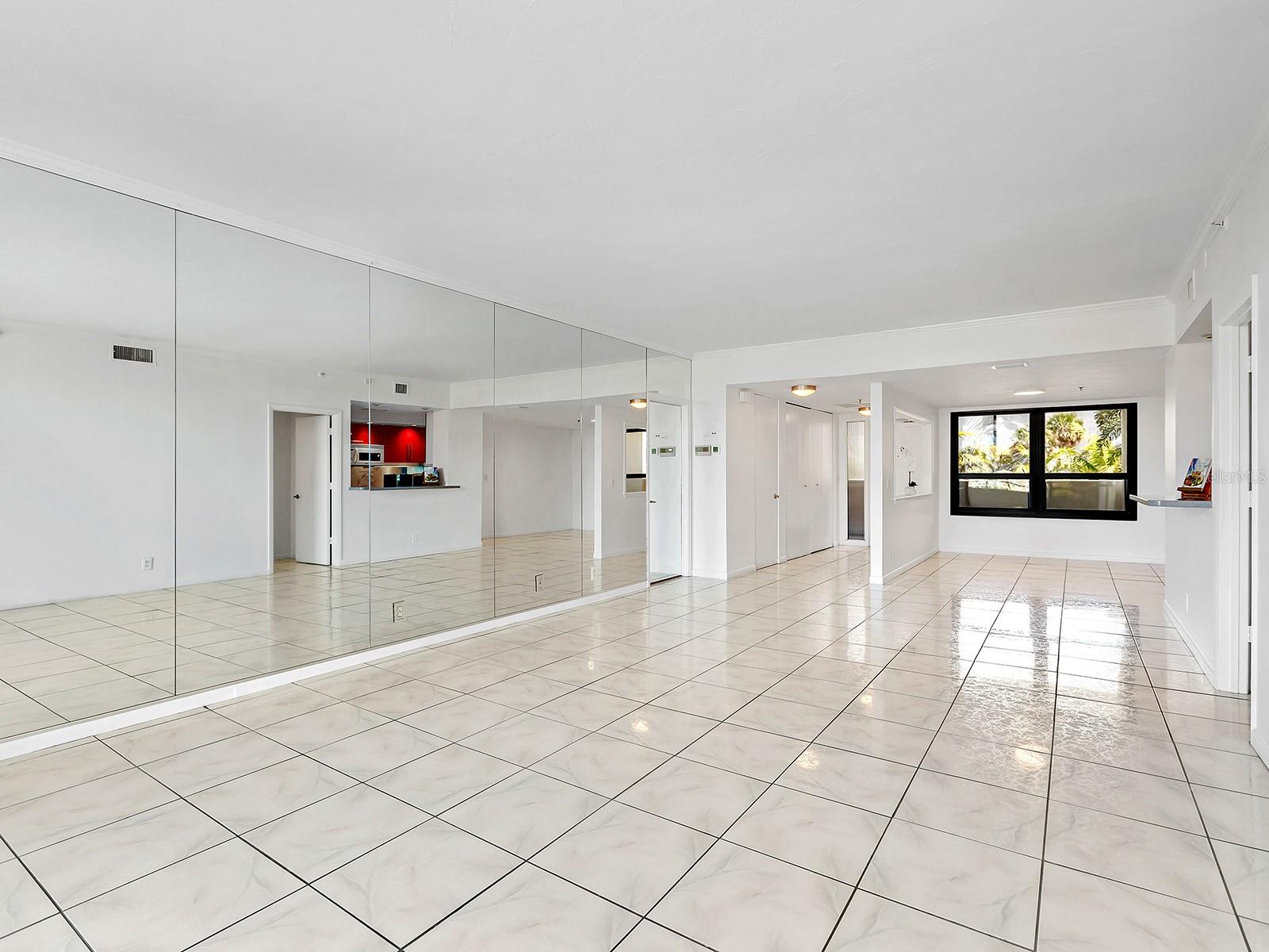 Image 8 of 44 For 1255 Gulfstream Avenue 205