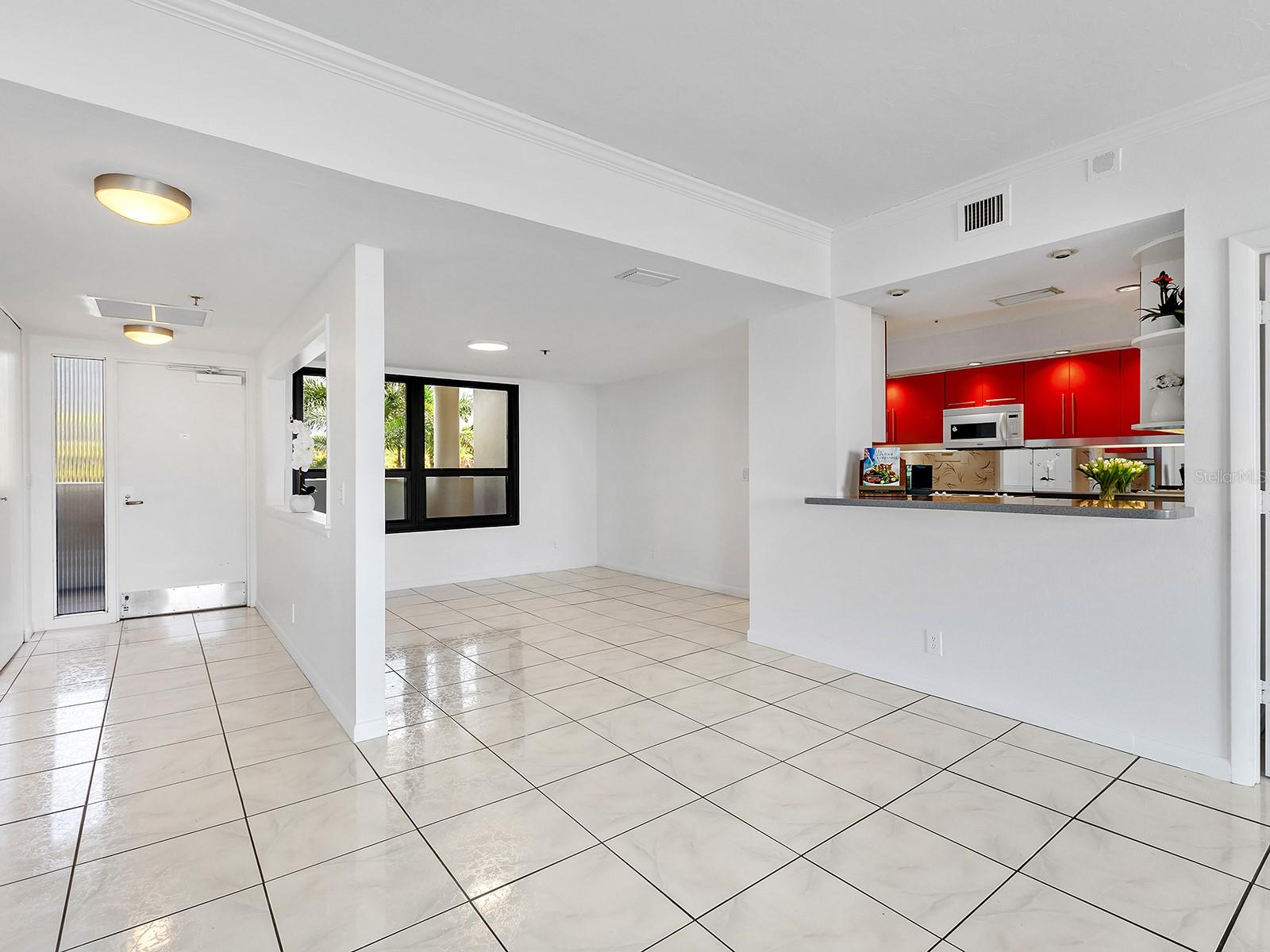 Image 9 of 44 For 1255 Gulfstream Avenue 205