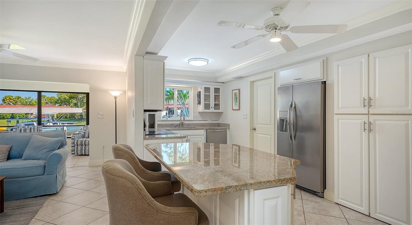 Image 11 of 30 For 9538 Azure Cove