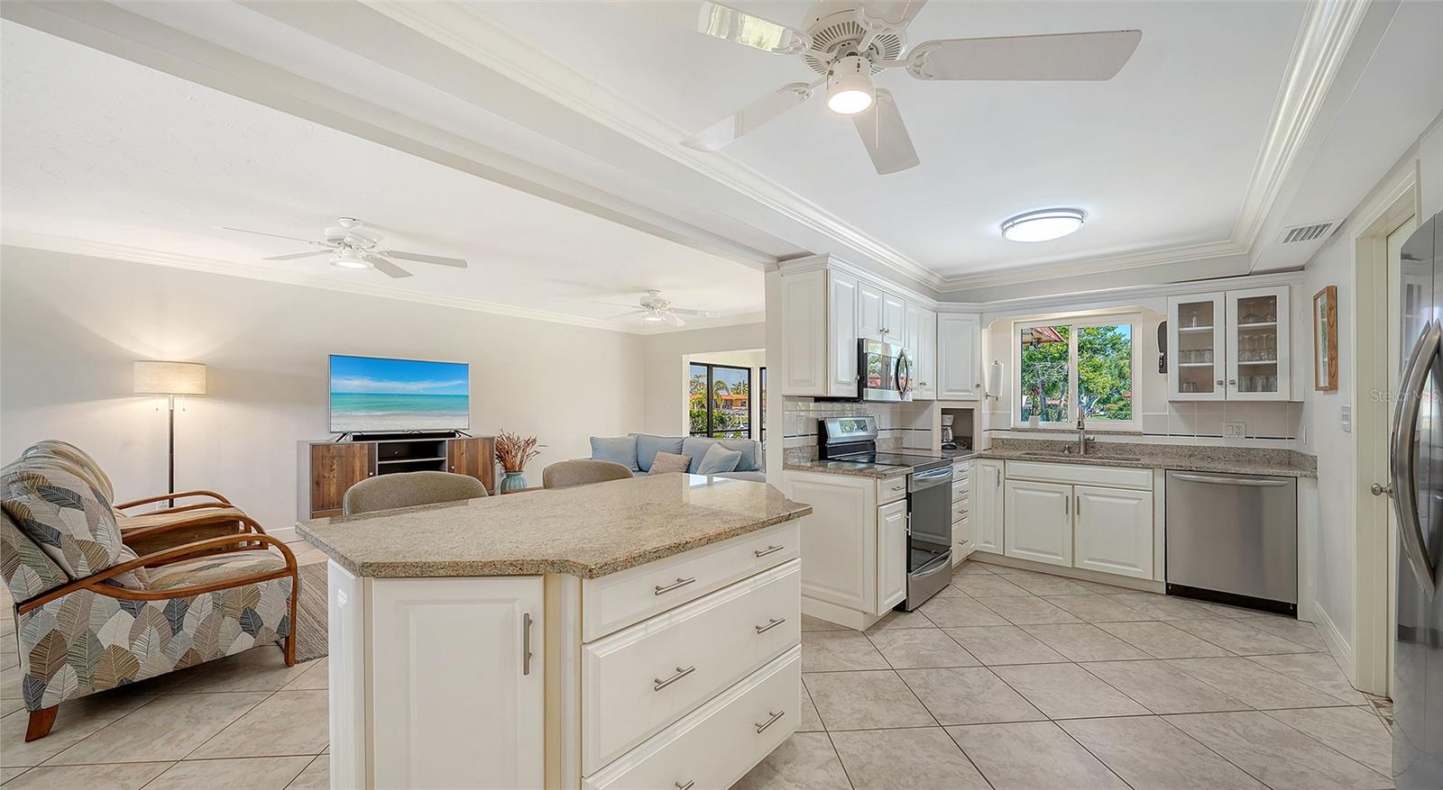 Image 12 of 30 For 9538 Azure Cove