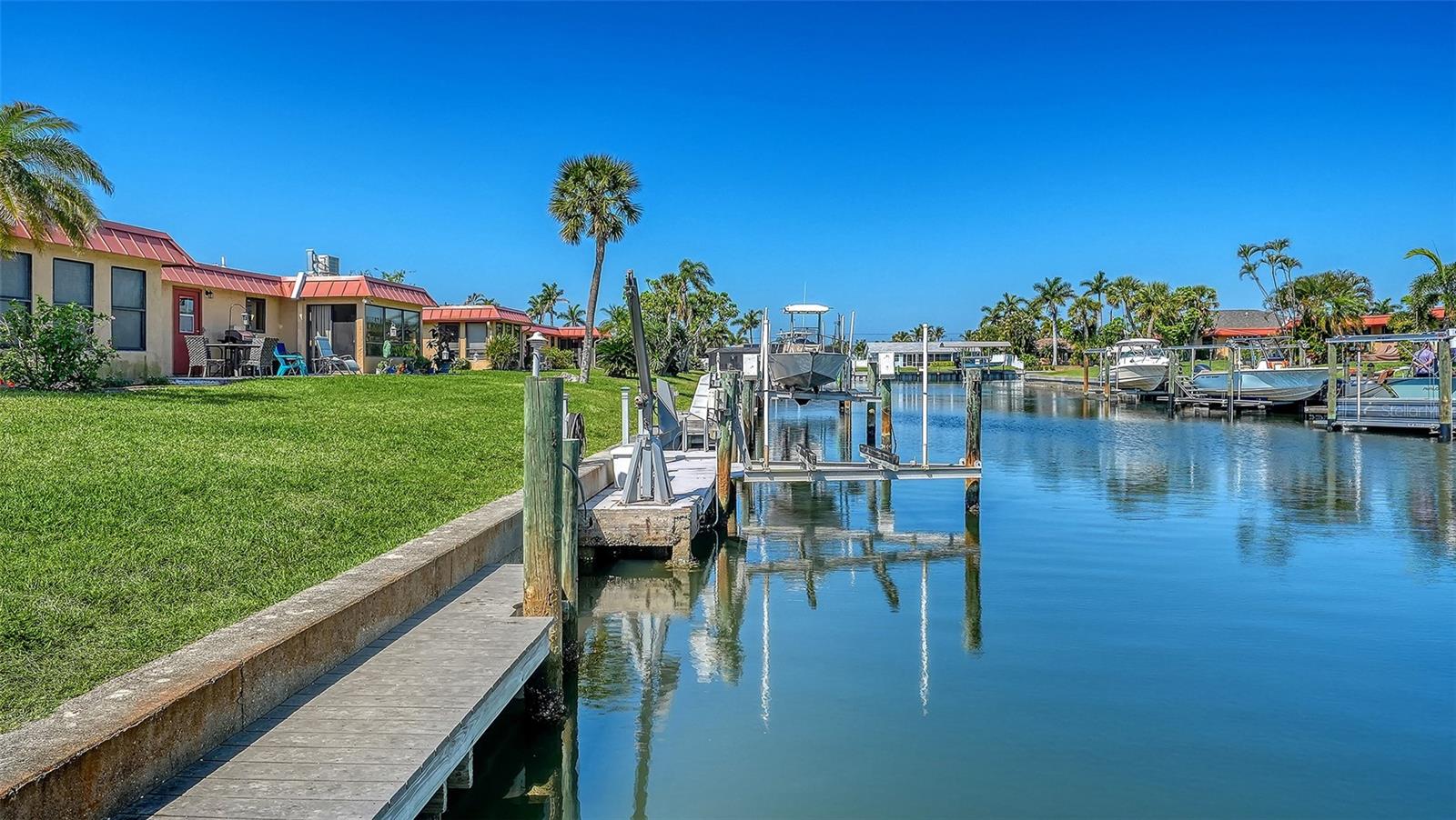 Image 22 of 30 For 9538 Azure Cove