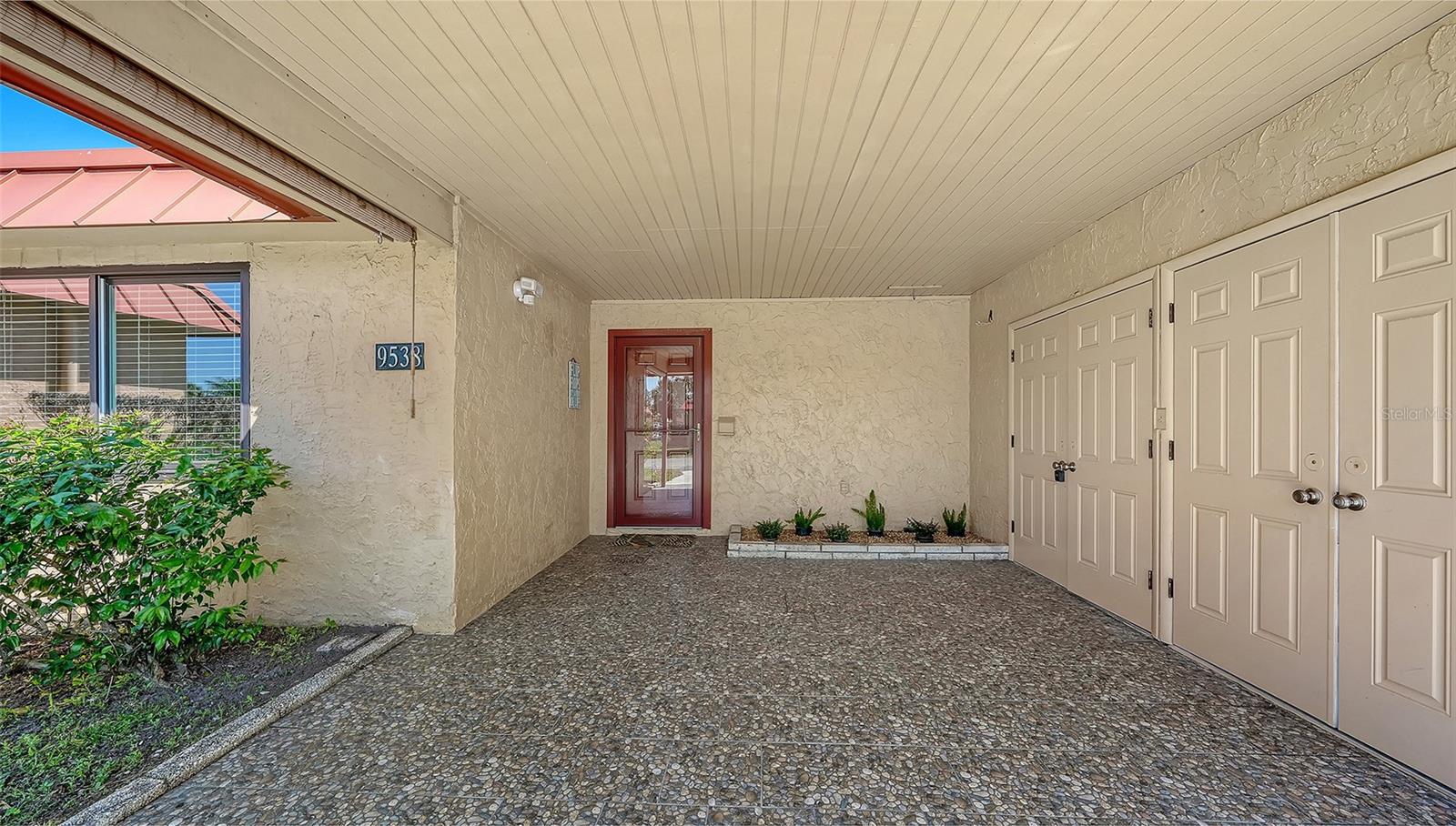 Image 24 of 30 For 9538 Azure Cove