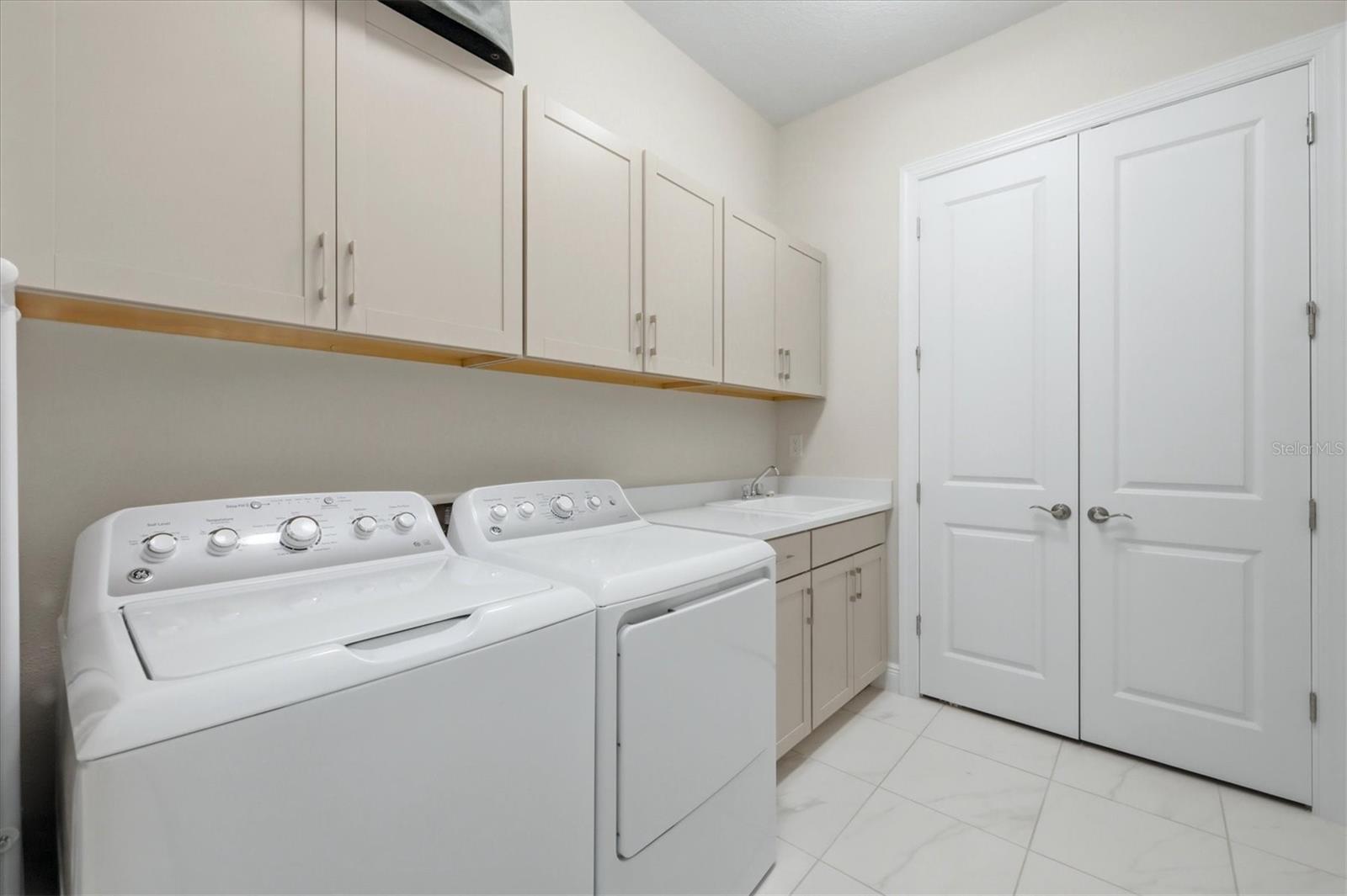 Image 33 of 88 For 9221 Bernini Place