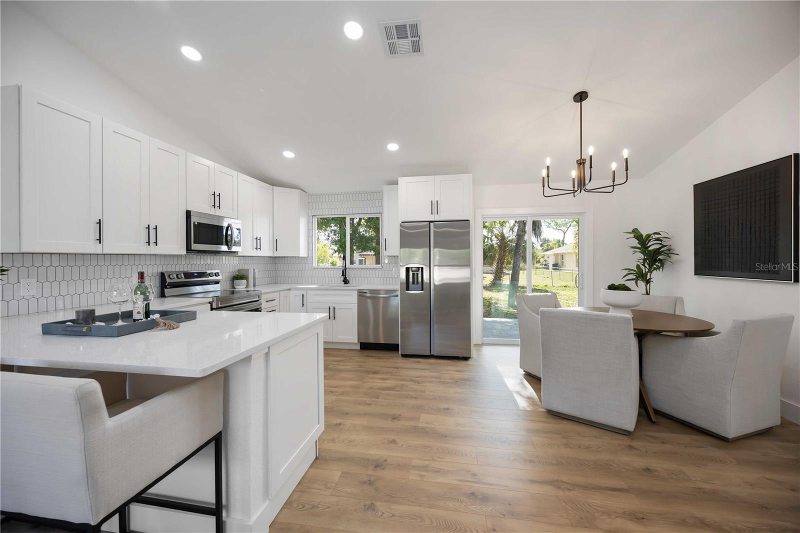 Image 13 of 30 For 5442 Ansonia Terrace