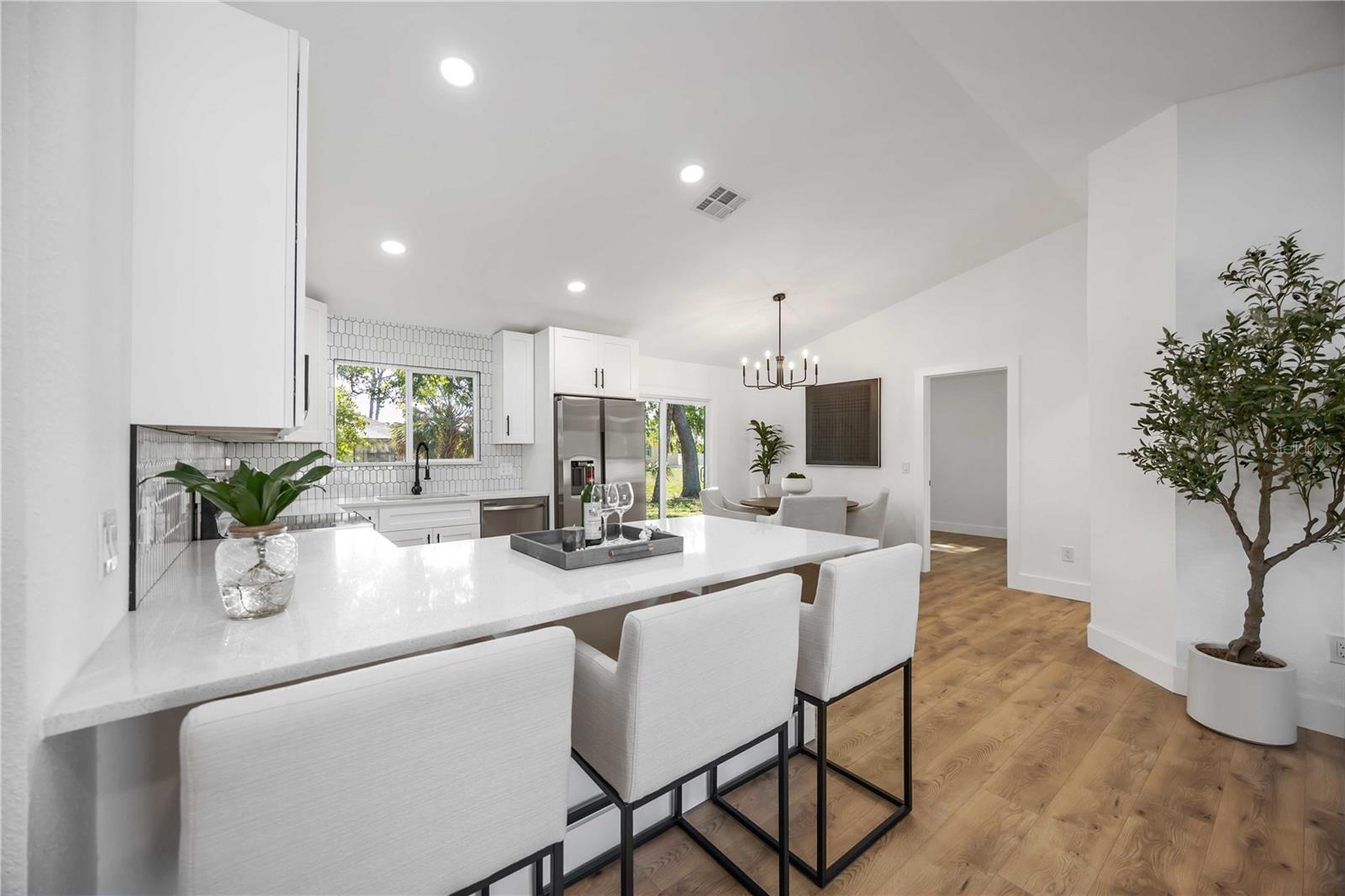 Image 15 of 30 For 5442 Ansonia Terrace