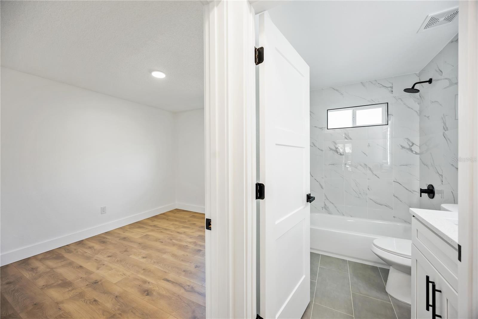 Image 20 of 30 For 5442 Ansonia Terrace