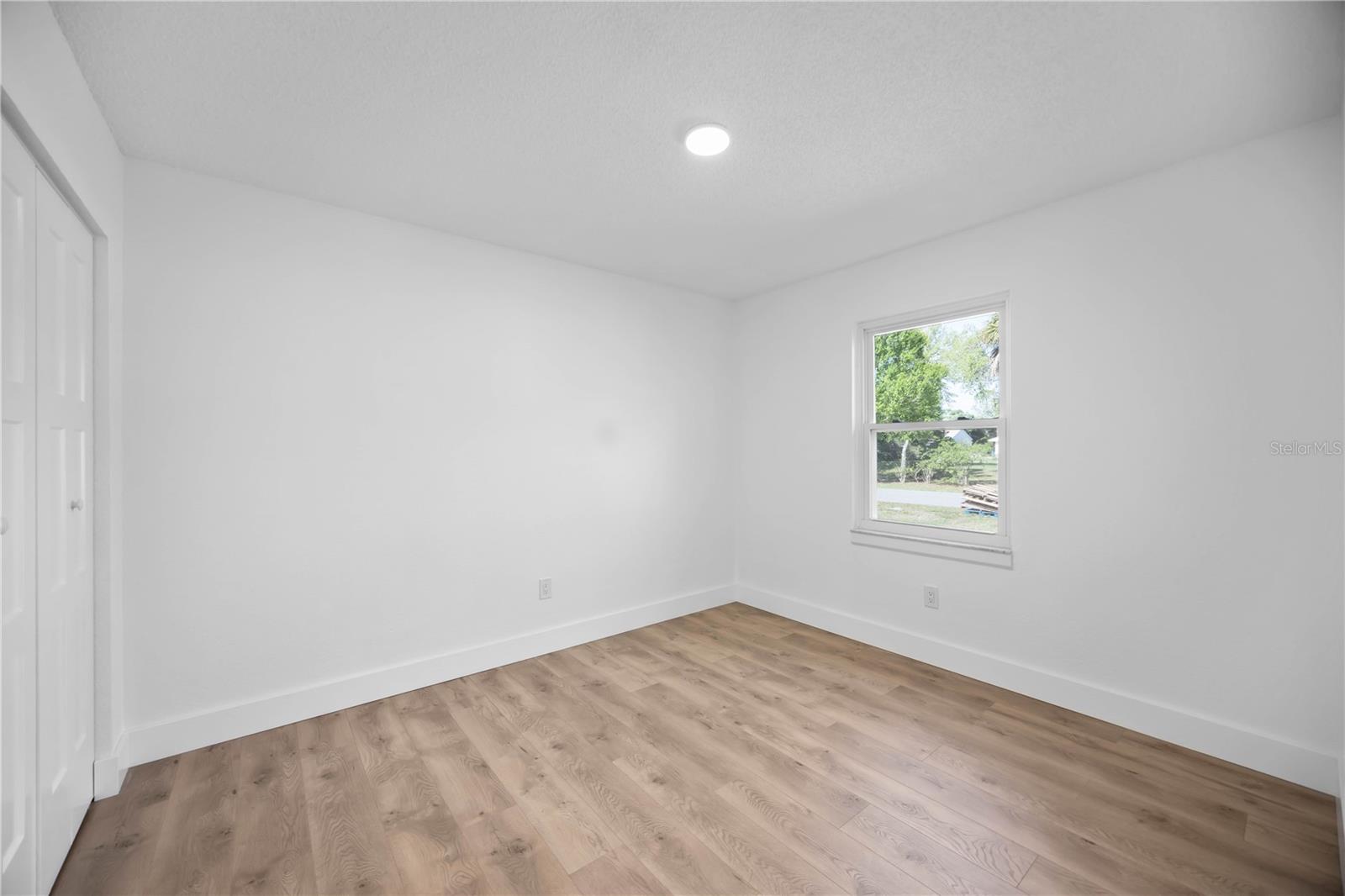 Image 22 of 30 For 5442 Ansonia Terrace