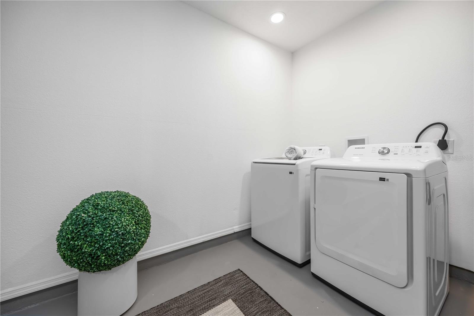 Image 23 of 30 For 5442 Ansonia Terrace