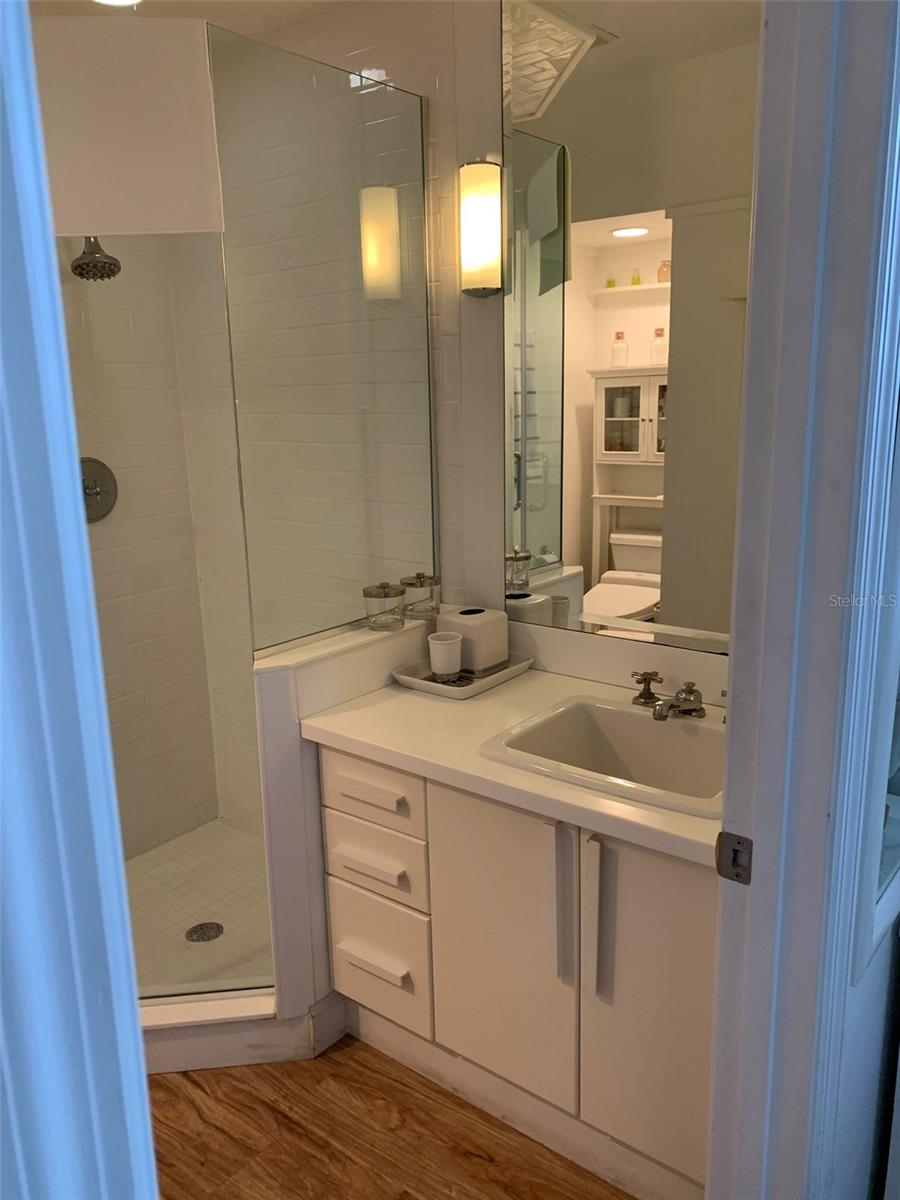 Image 14 of 33 For 3510 54th Drive W 101