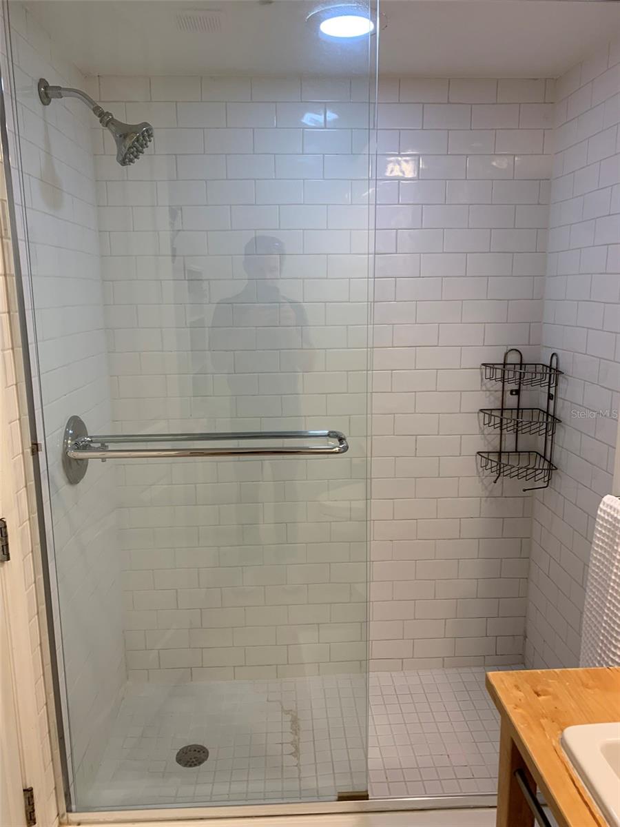 Image 18 of 33 For 3510 54th Drive W 101