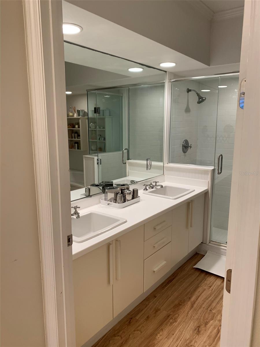 Image 28 of 33 For 3510 54th Drive W 101