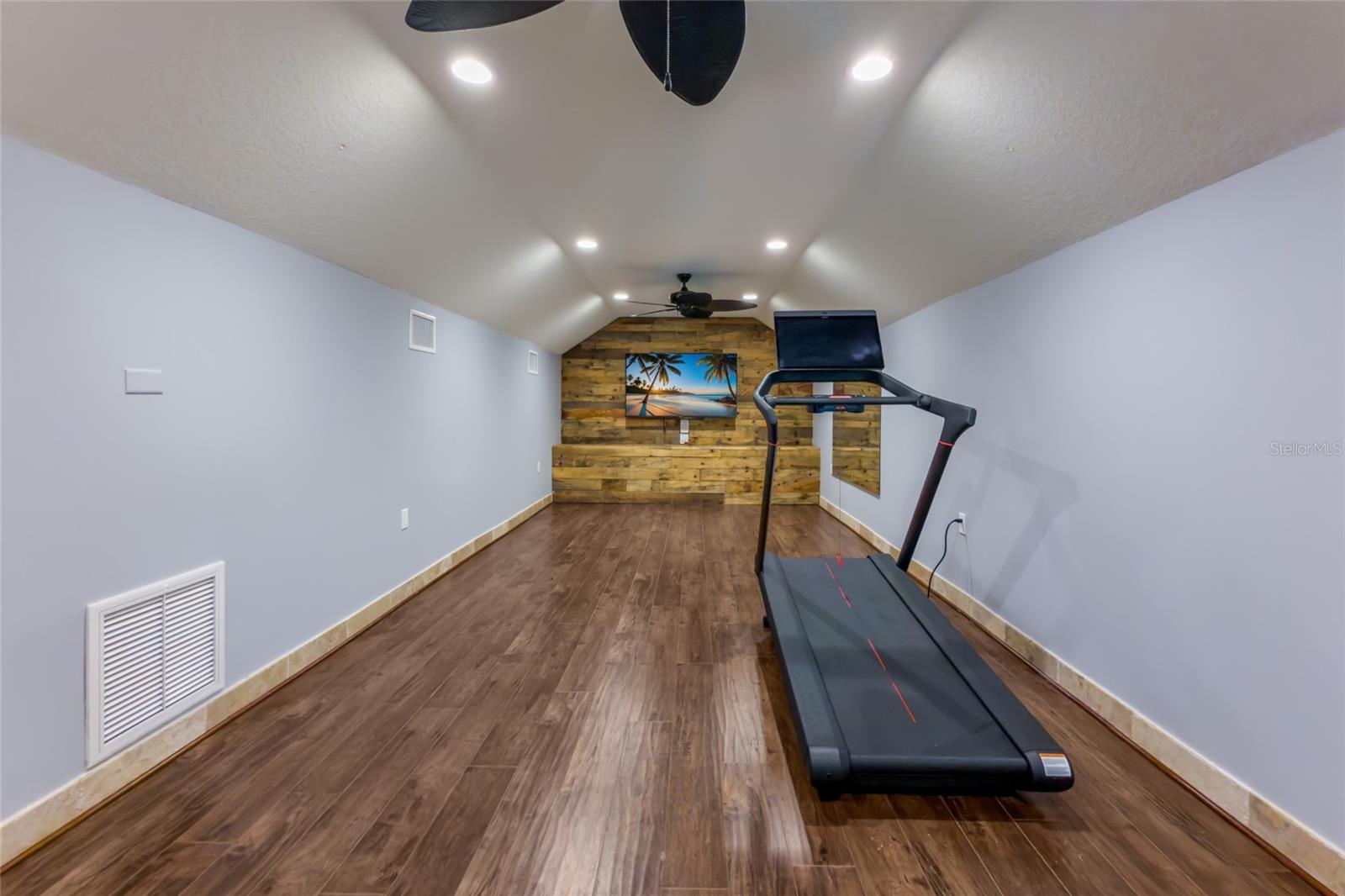 Image 22 of 68 For 30854 Singletary Road