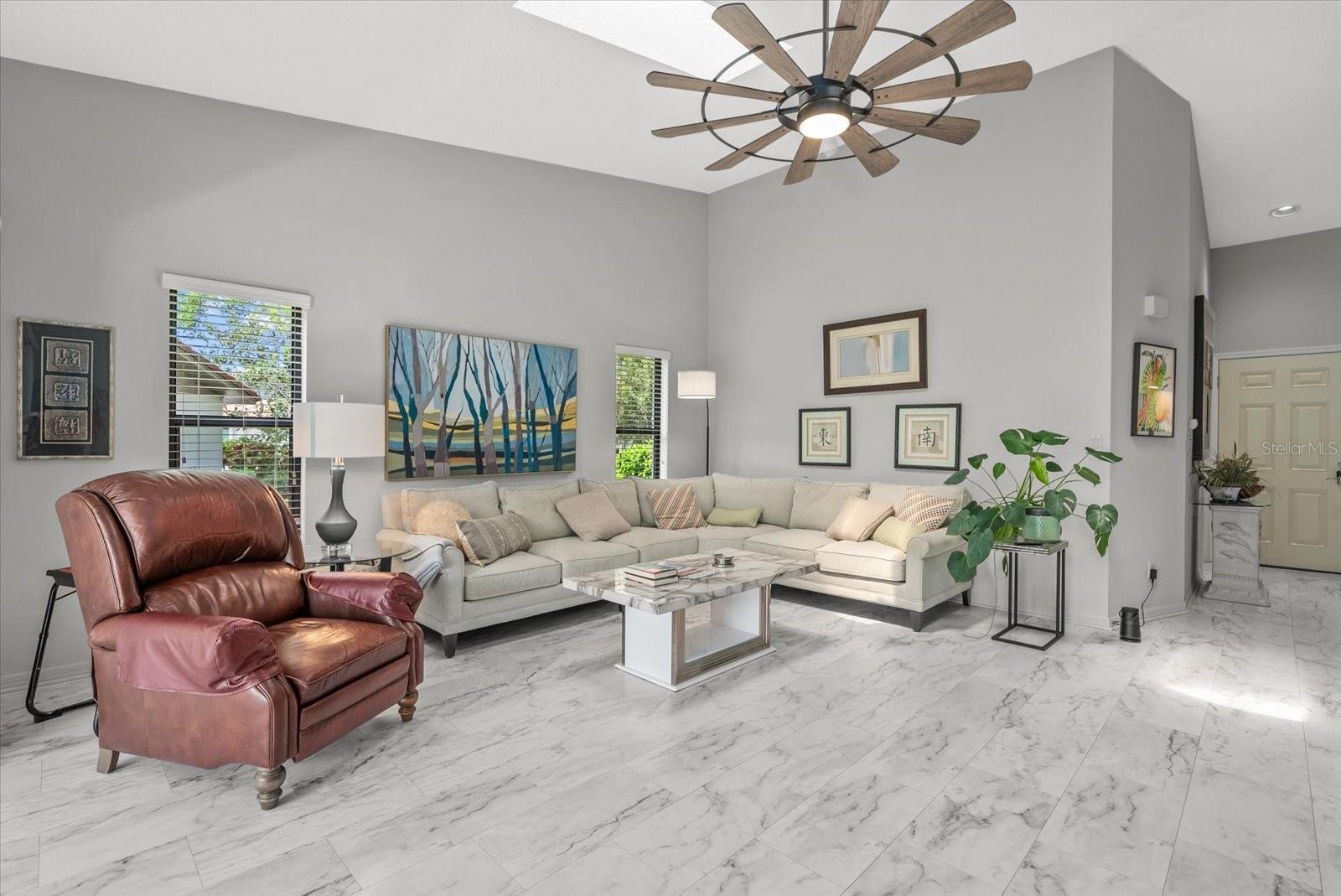 Image 6 of 30 For 3862 Wilshire Circle W 107