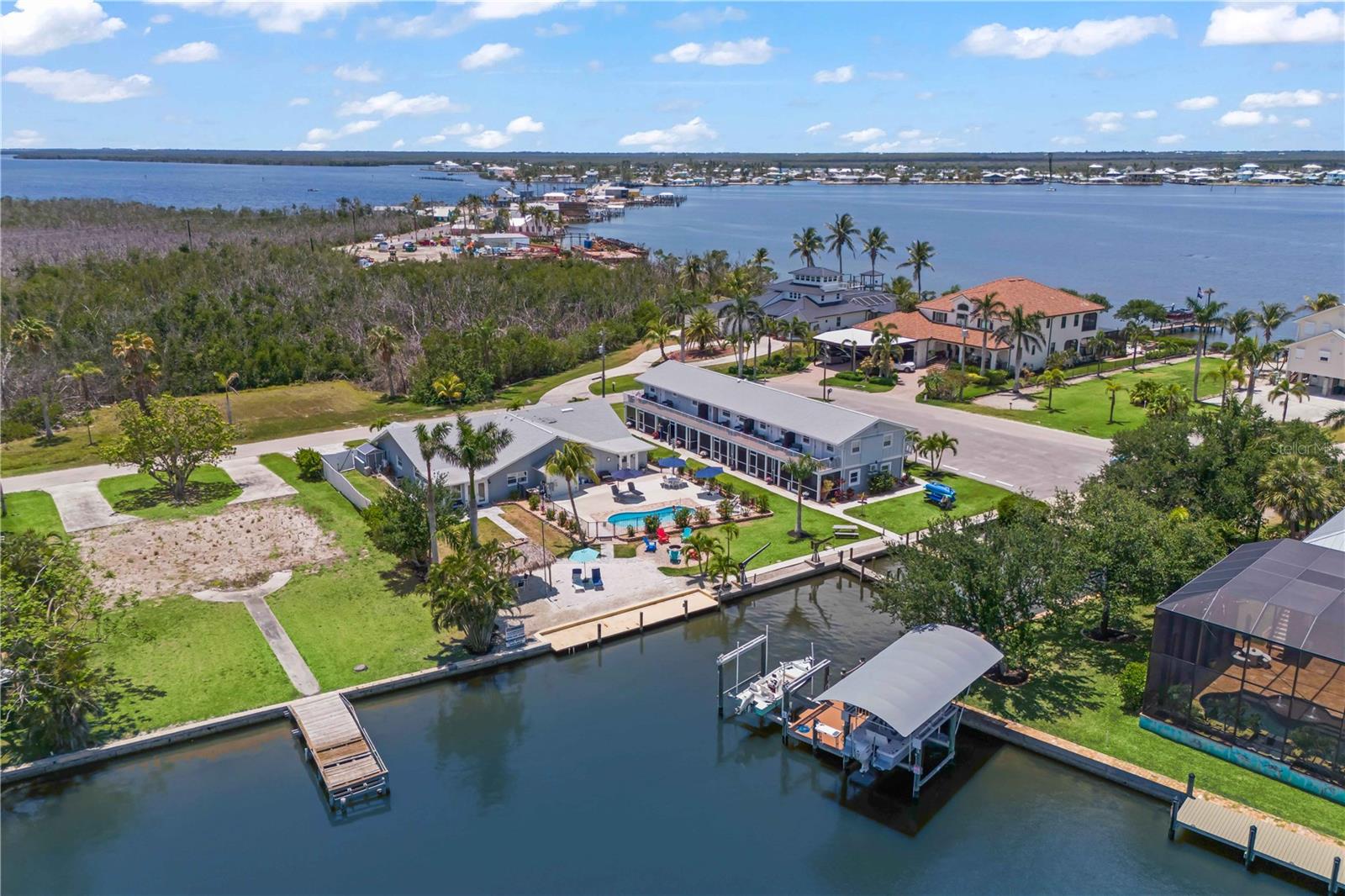 Image 17 of 88 For 12200 Shoreview Drive