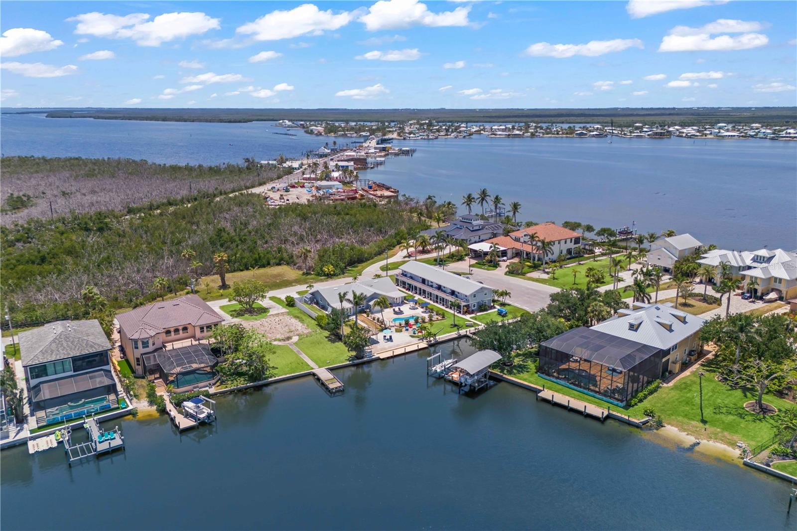 Image 18 of 88 For 12200 Shoreview Drive