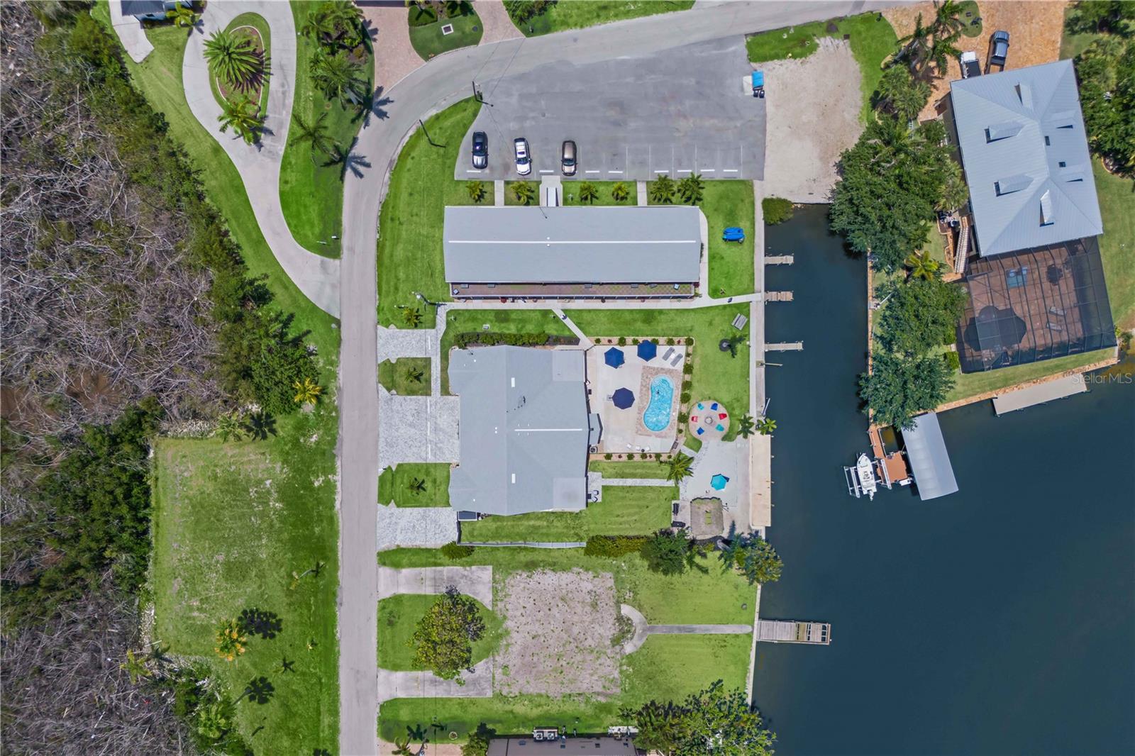 Image 19 of 88 For 12200 Shoreview Drive