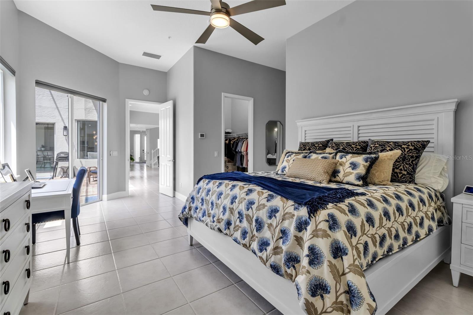 Image 15 of 41 For 1915 Harbour Links Circle 6