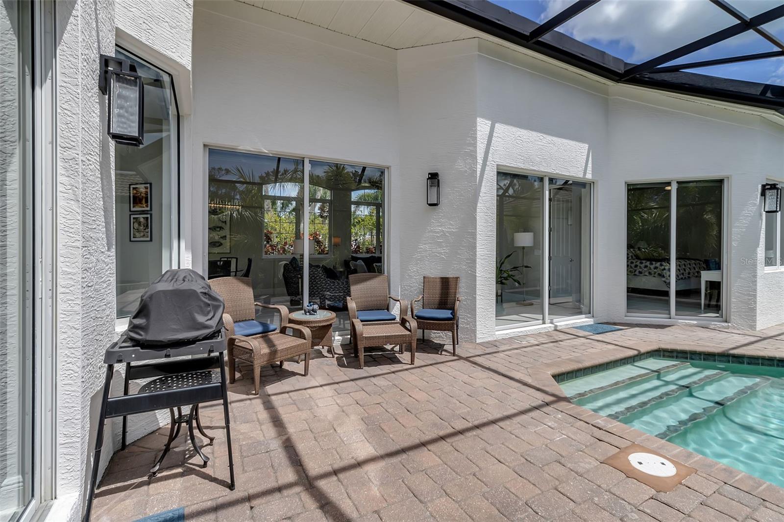 Image 38 of 41 For 1915 Harbour Links Circle 6