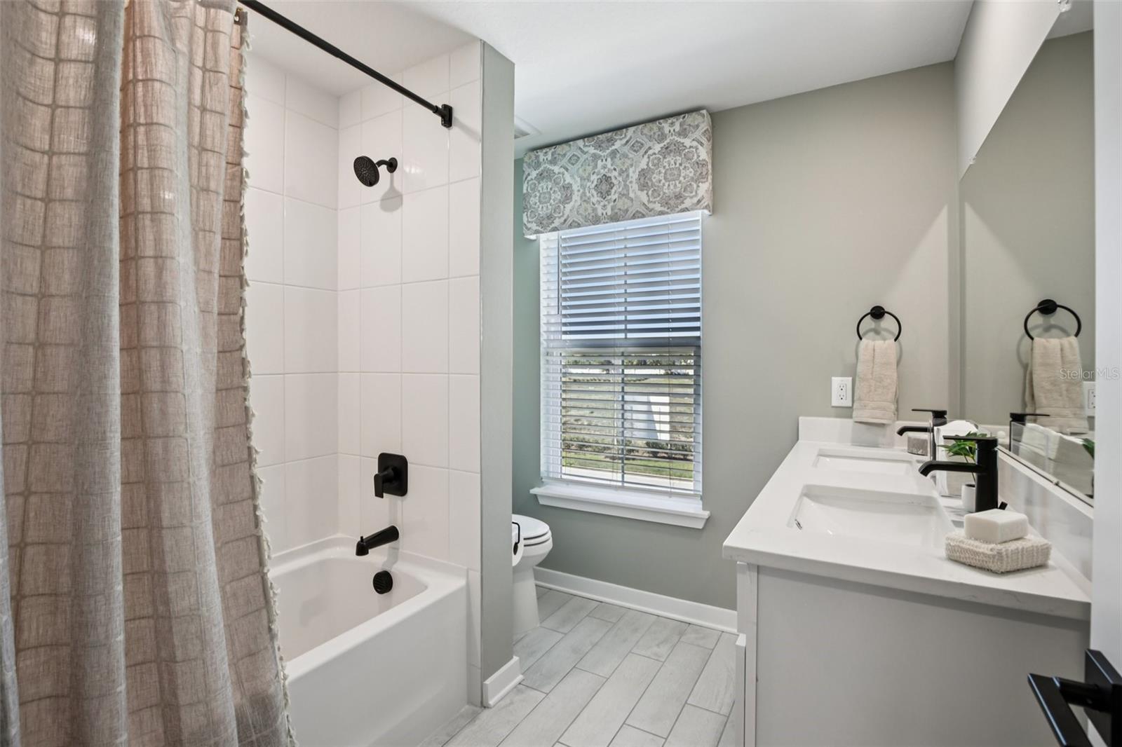 Image 12 of 15 For 15202 Dynasty Trail