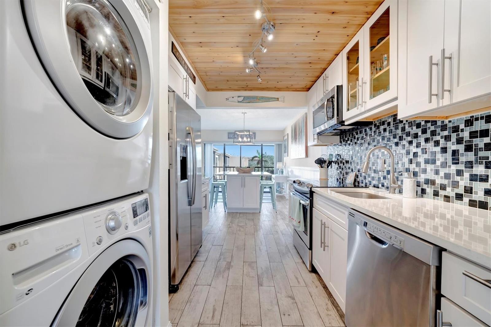 Image 15 of 45 For 625 30th Avenue W G408