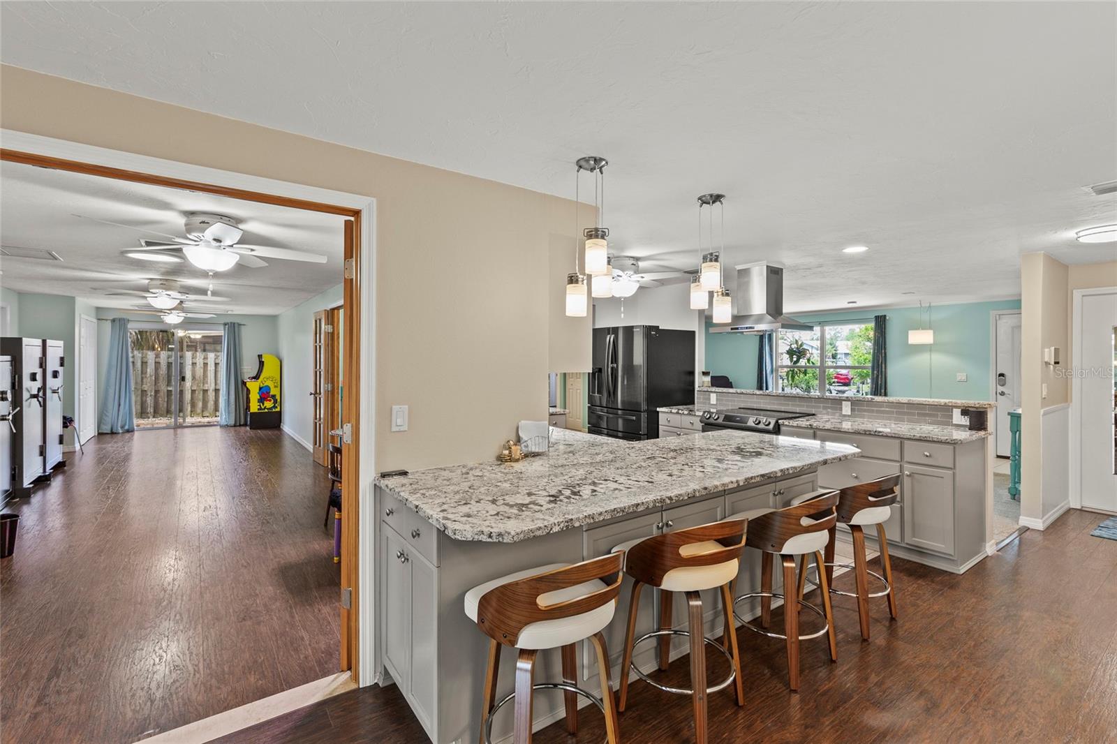 Image 11 of 30 For 6401 36th Avenue W